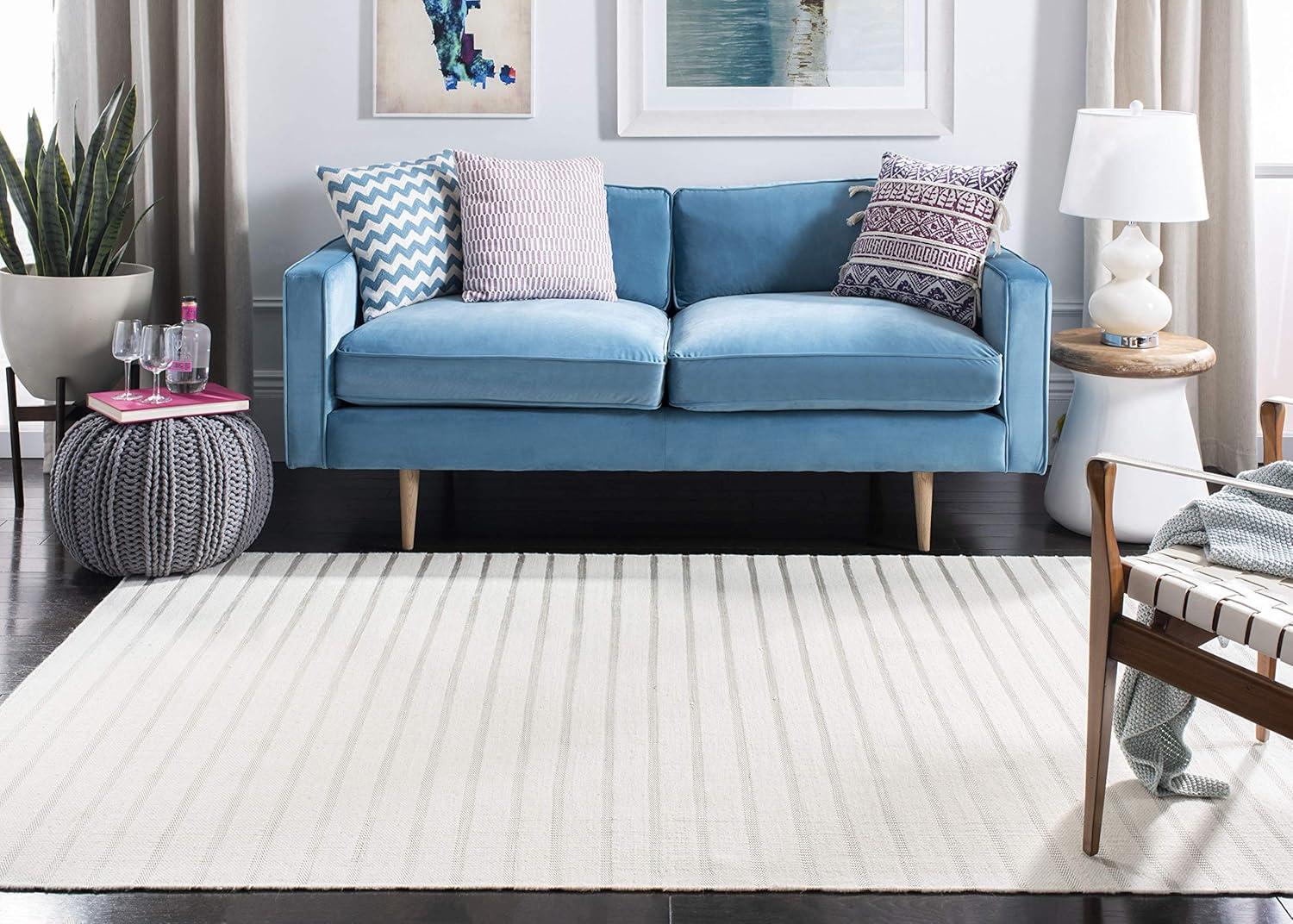 SAFAVIEH Dhurries Gina Geometric Wool Area Rug, White, 4' x 6'