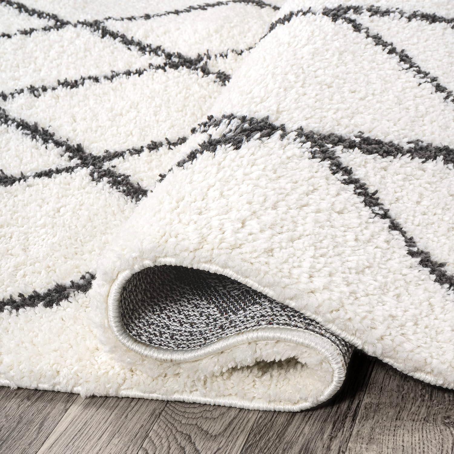 5'x8' Cami Moroccan Style Diamond Shag Area Rug, White - JONATHAN Y