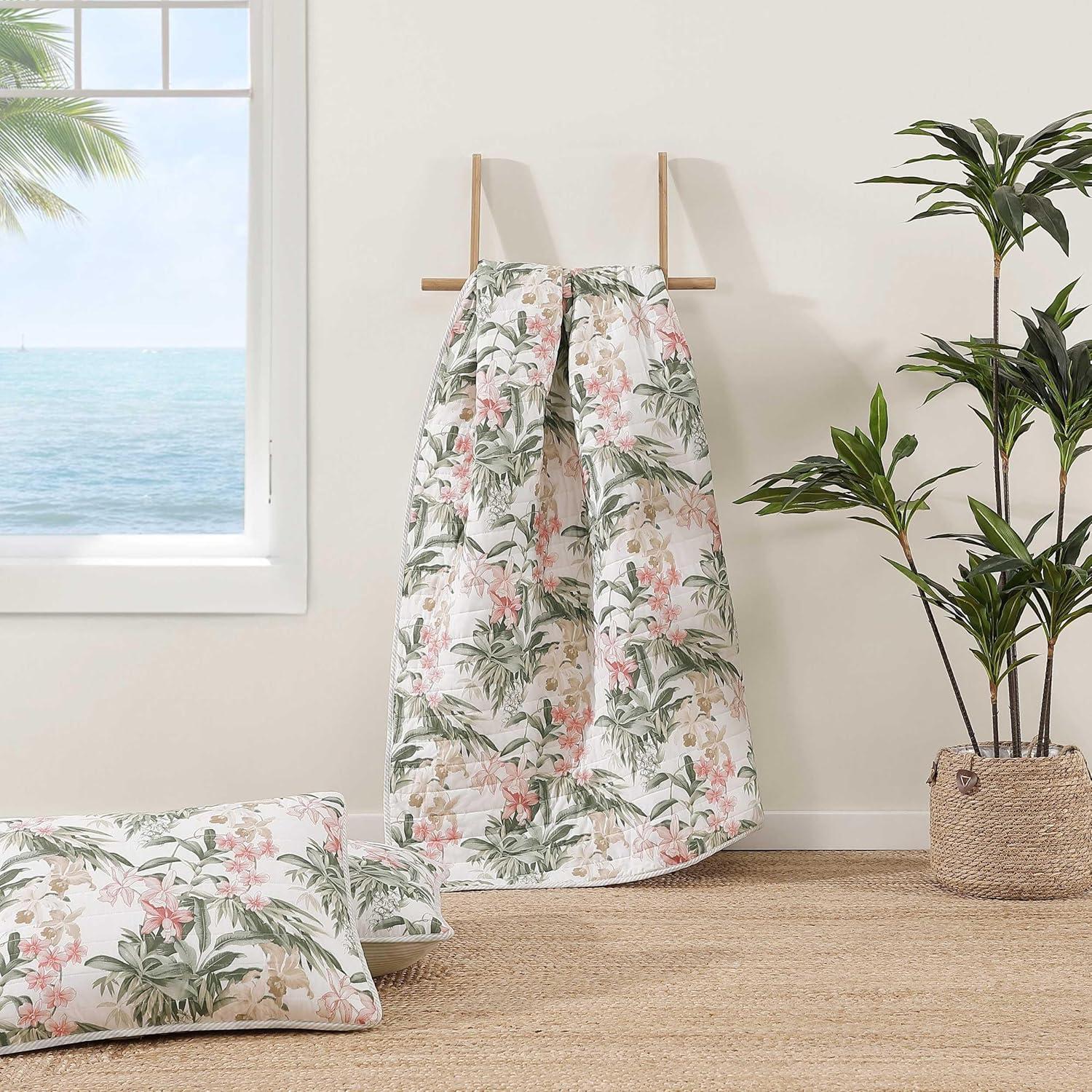 Tommy Bahama - Full/Queen Quilt Set, Super Soft Bedding with Matching Shams, Botanical Home Essentials Bahama Fronds Beige, Full/Queen