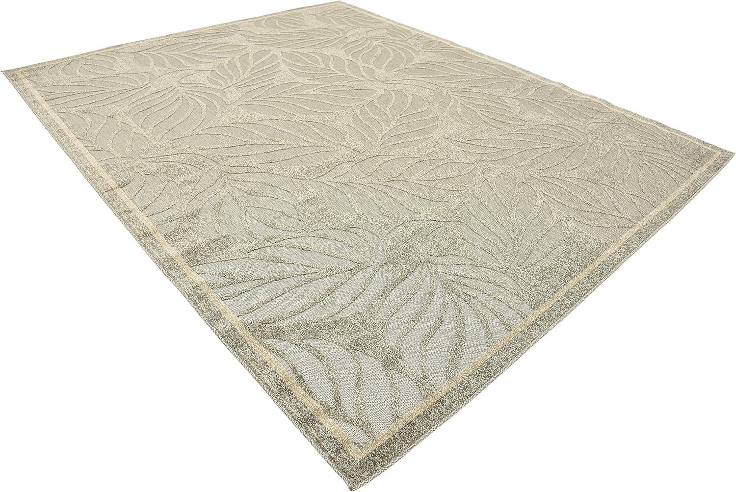 Easy-Care Gray Synthetic 8' x 10' Outdoor Area Rug