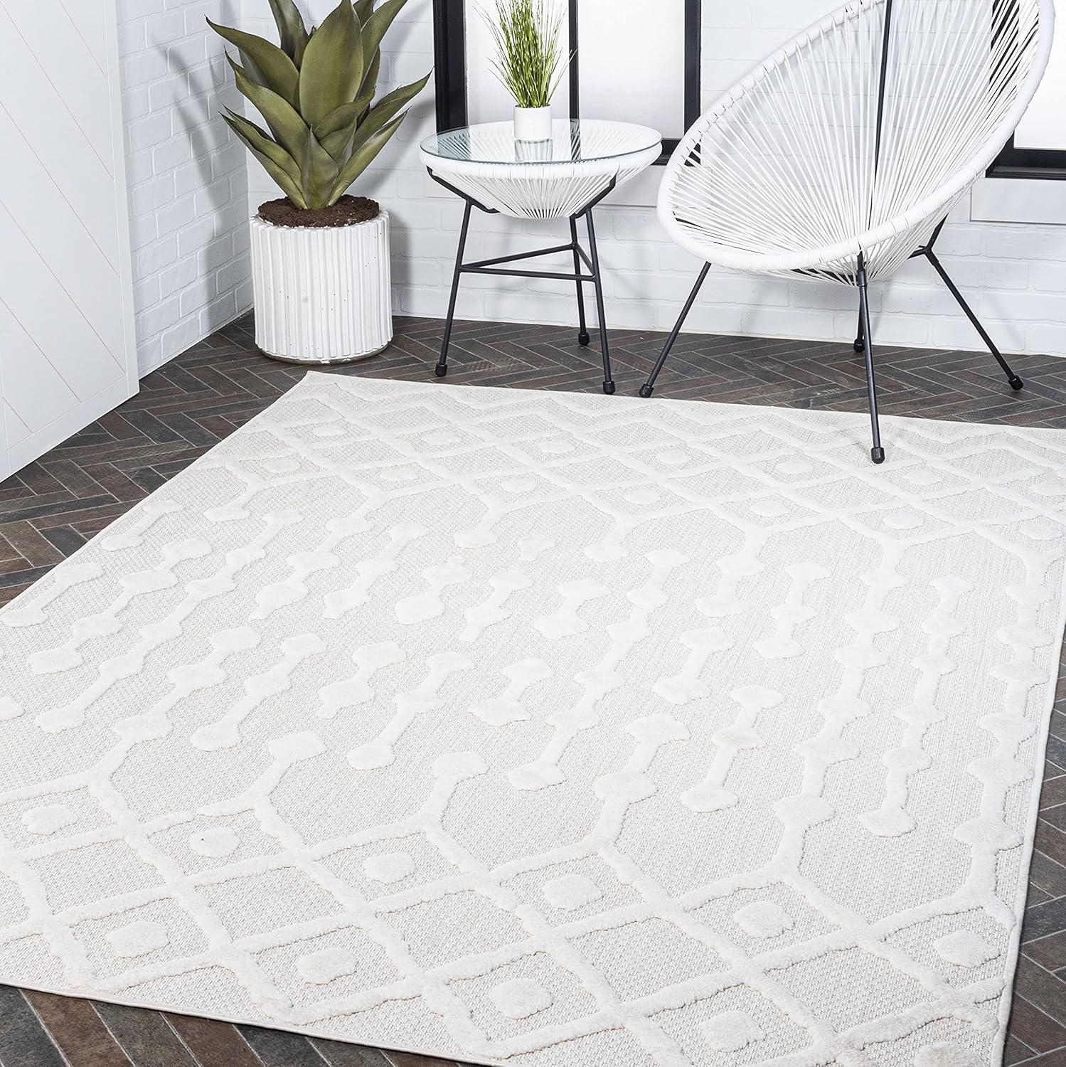 Peralta Moroccan Diamond Indoor/Outdoor Area Rug - JONATHAN Y