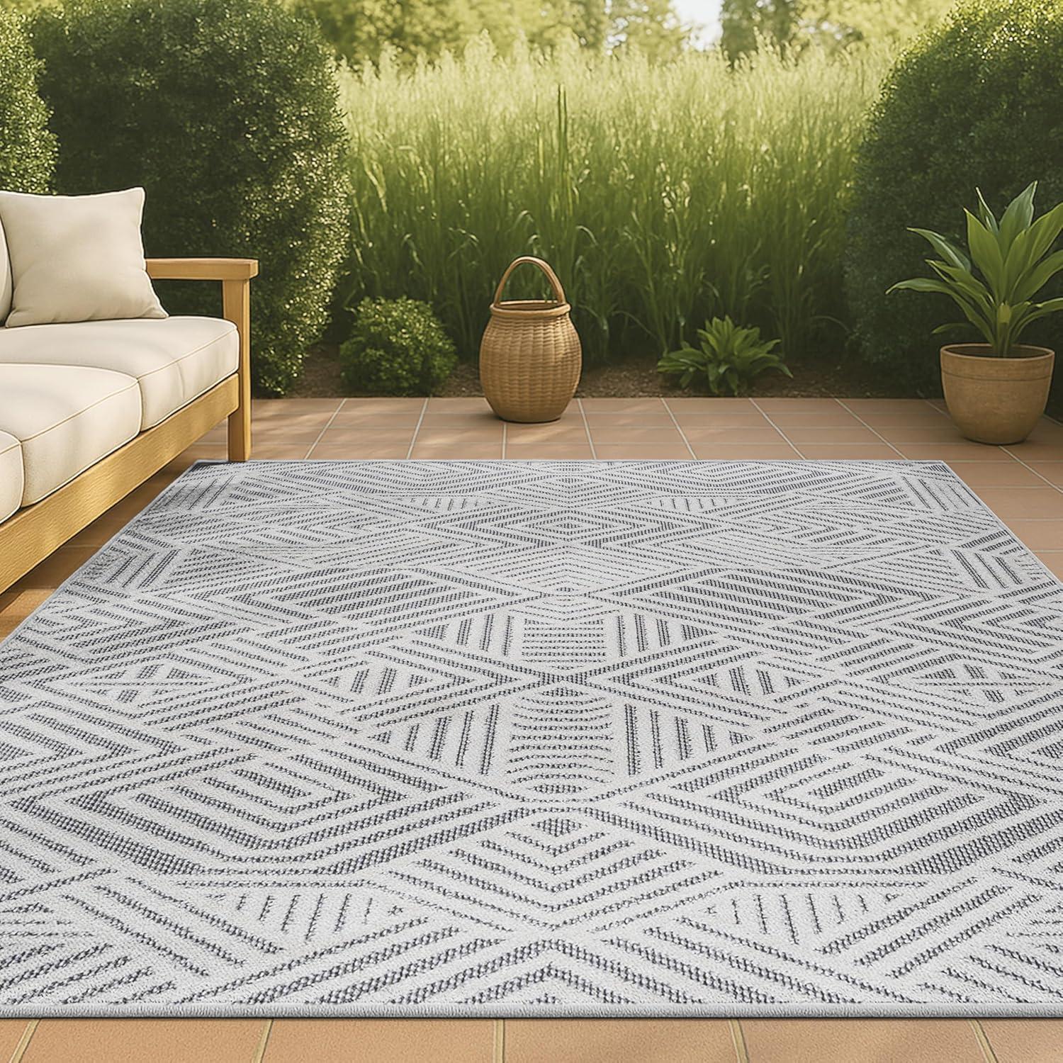 4'x6' Jordan High-Low Pile Art Deco Geometric Indoor/Outdoor Area Rug, White/Black - JONATHAN Y