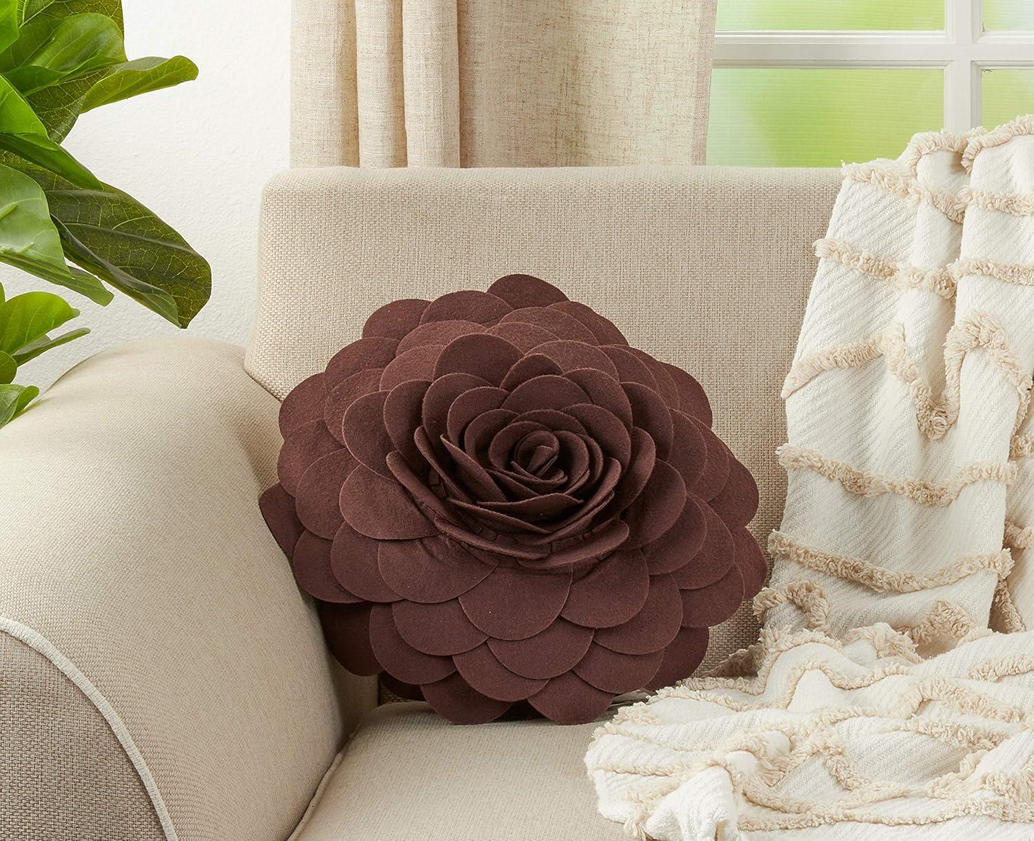 Saro Lifestyle Fleur De Jardin Poly Filled Throw Pillow