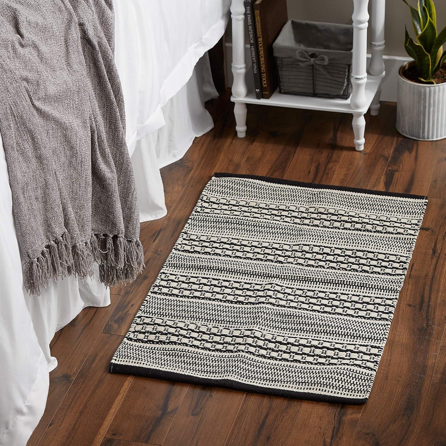 Design Imports Modern Dobby Stripe - Black - 2 Ft 6 In X 6 Ft