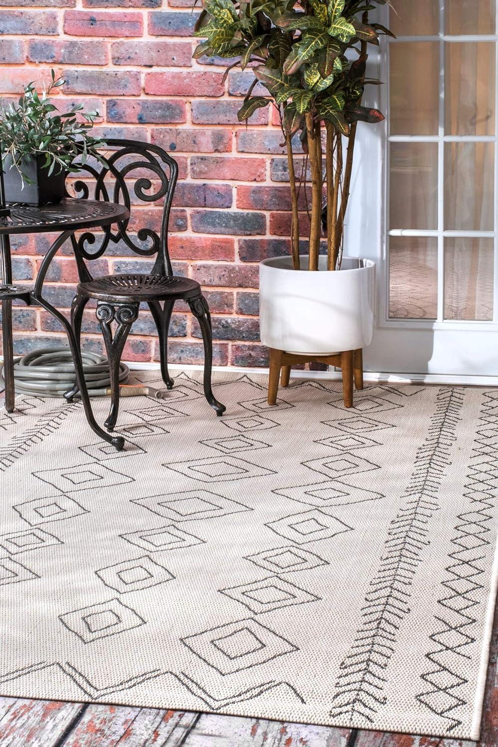 Nuloom Serna Moroccan Indoor/Outdoor Area Rug