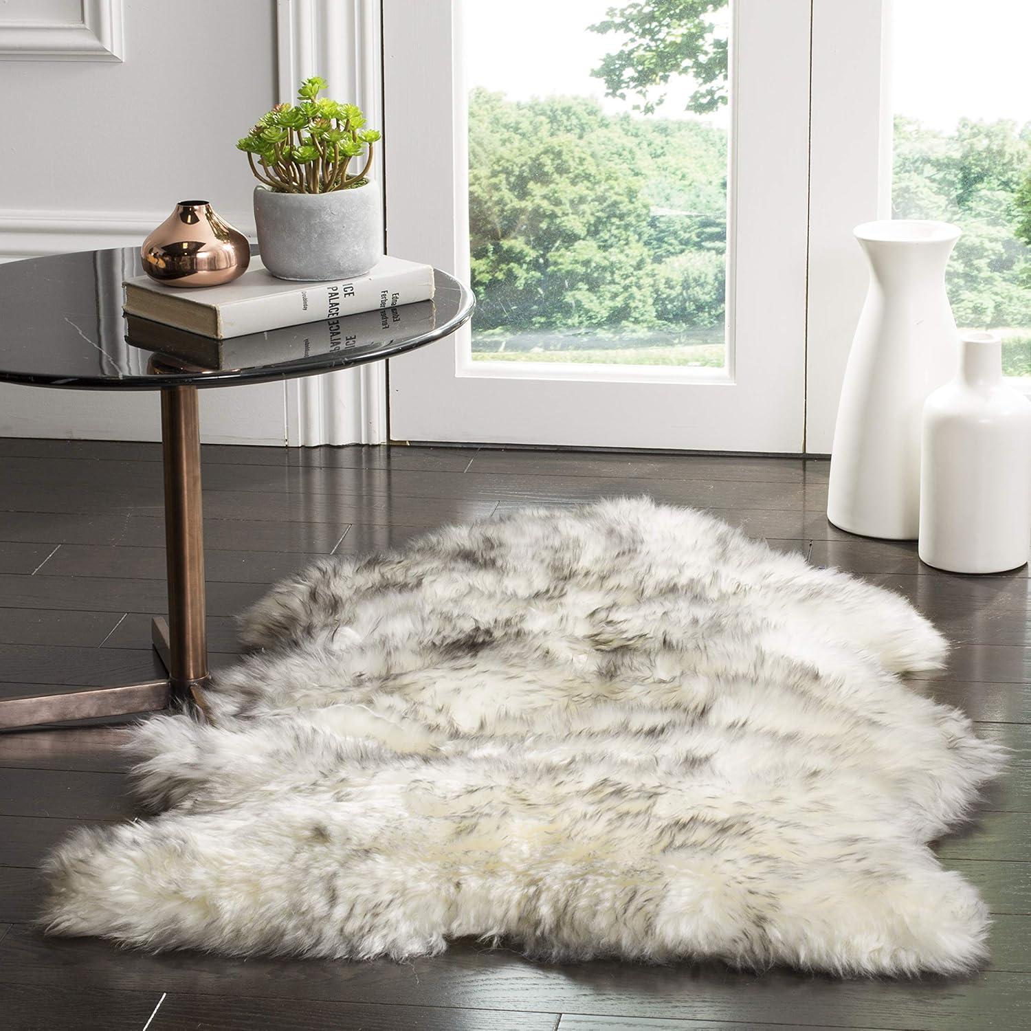 SAFAVIEH Sheep Skin Tiana Sheep Skin Area Rug, Ivory/Smoke Grey, 2' x 3' Specialty