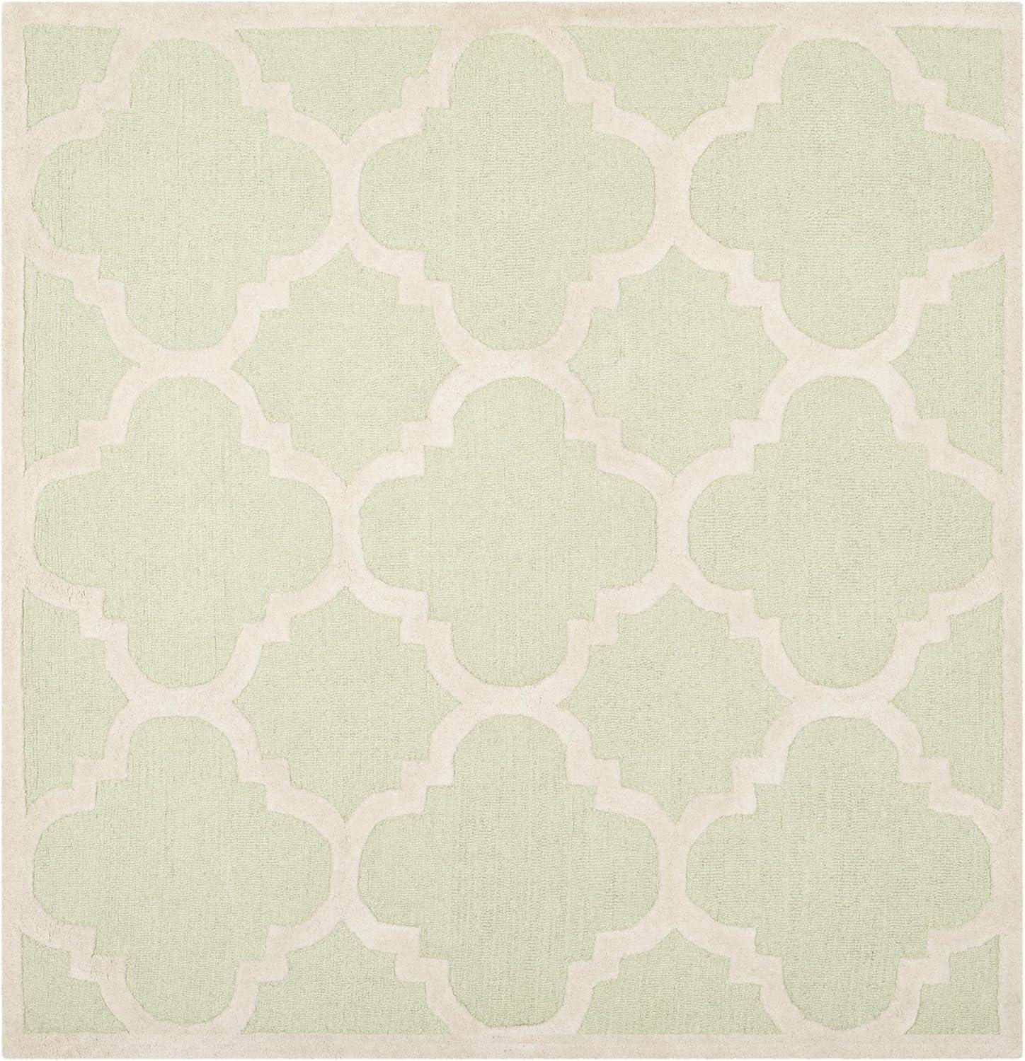 SAFAVIEH Cambridge Justine Geometric Quatrefoil Wool Area Rug, Light Green/Ivory, 5' x 8'