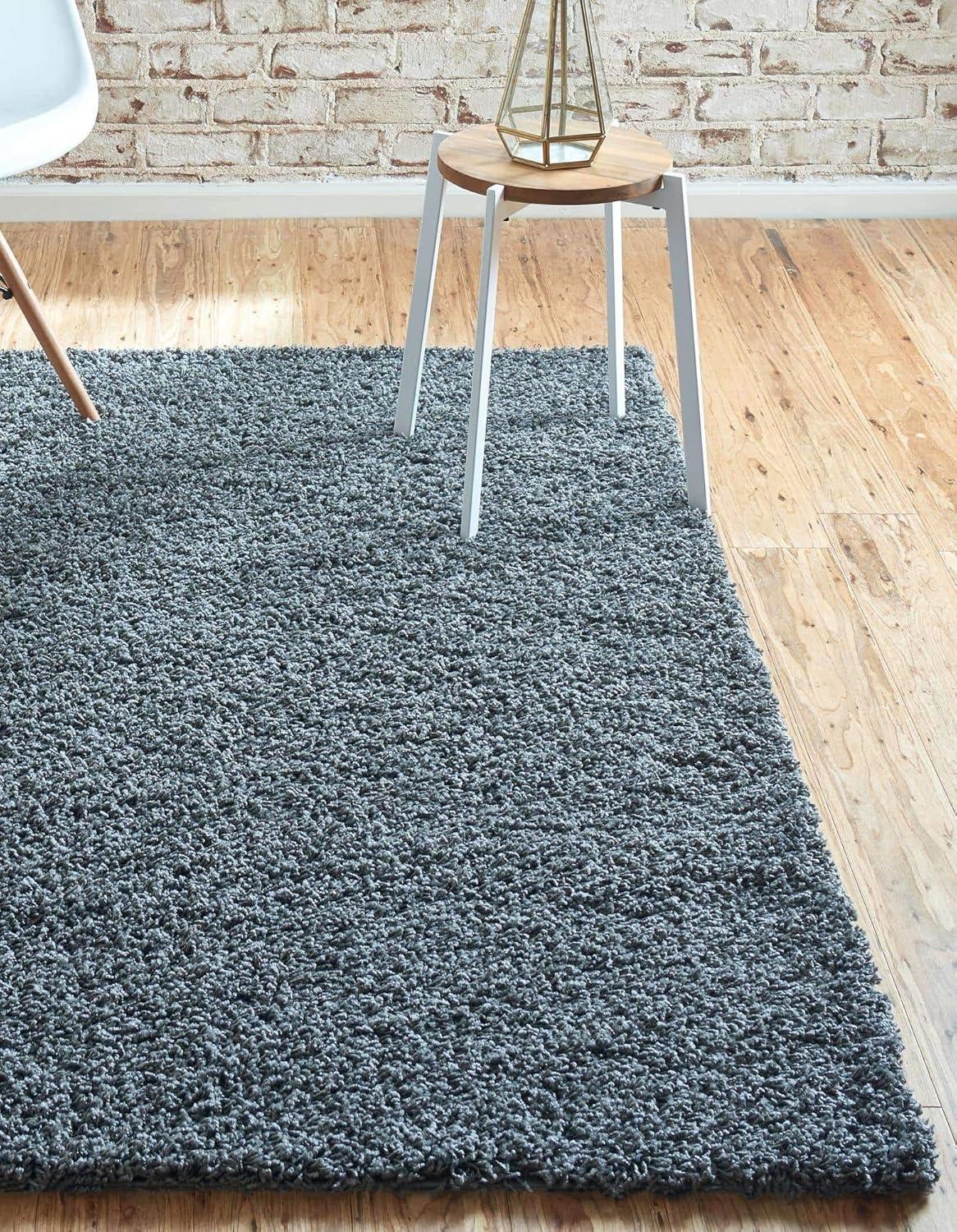 Unique Loom 4' 1 x 6' 1 Solid Shag Graphite Gray Area Rug