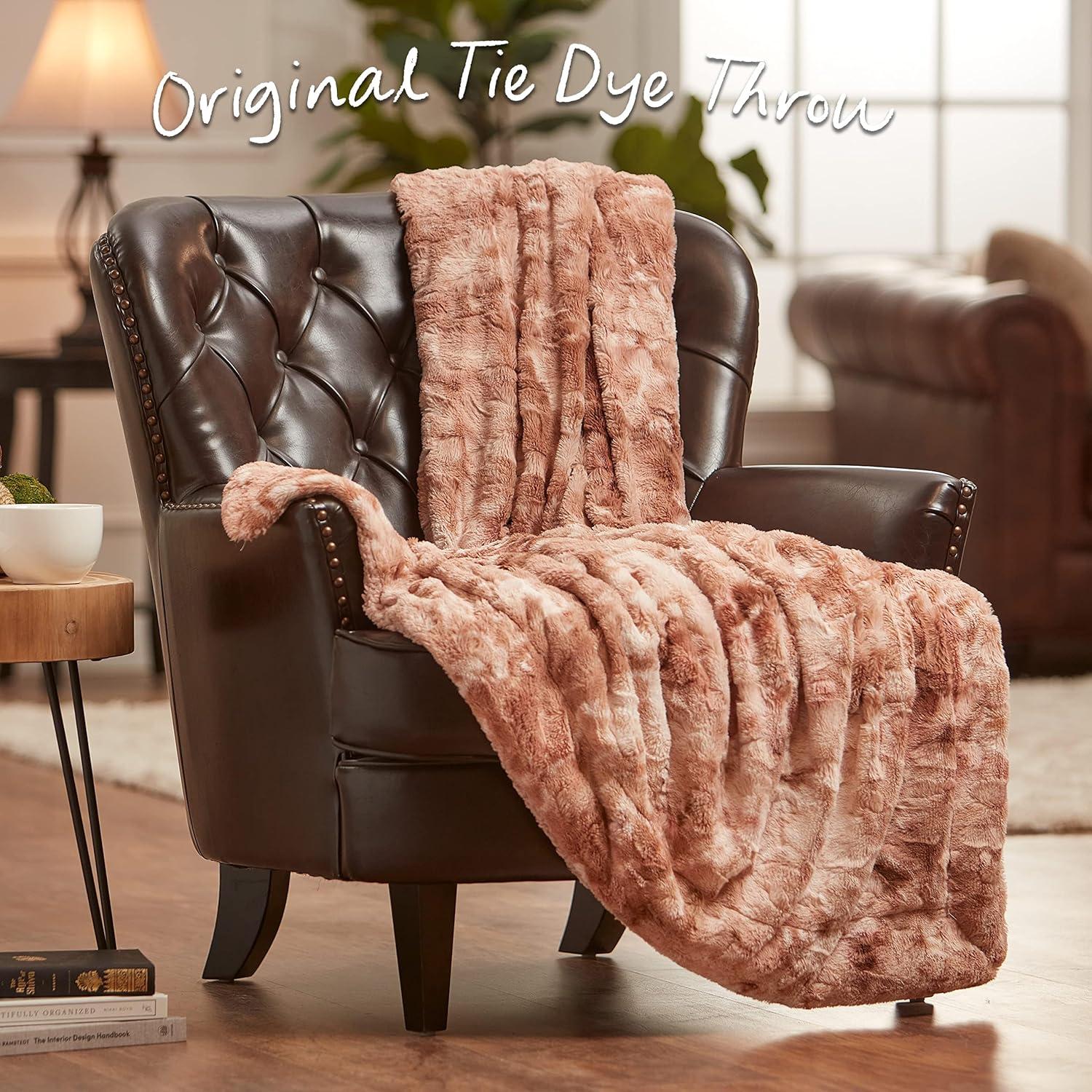 Chanasya Wolf Faux Fur Throw Blanket with Plush Faux Shearling Side - 50" x 65” - Rose Dust