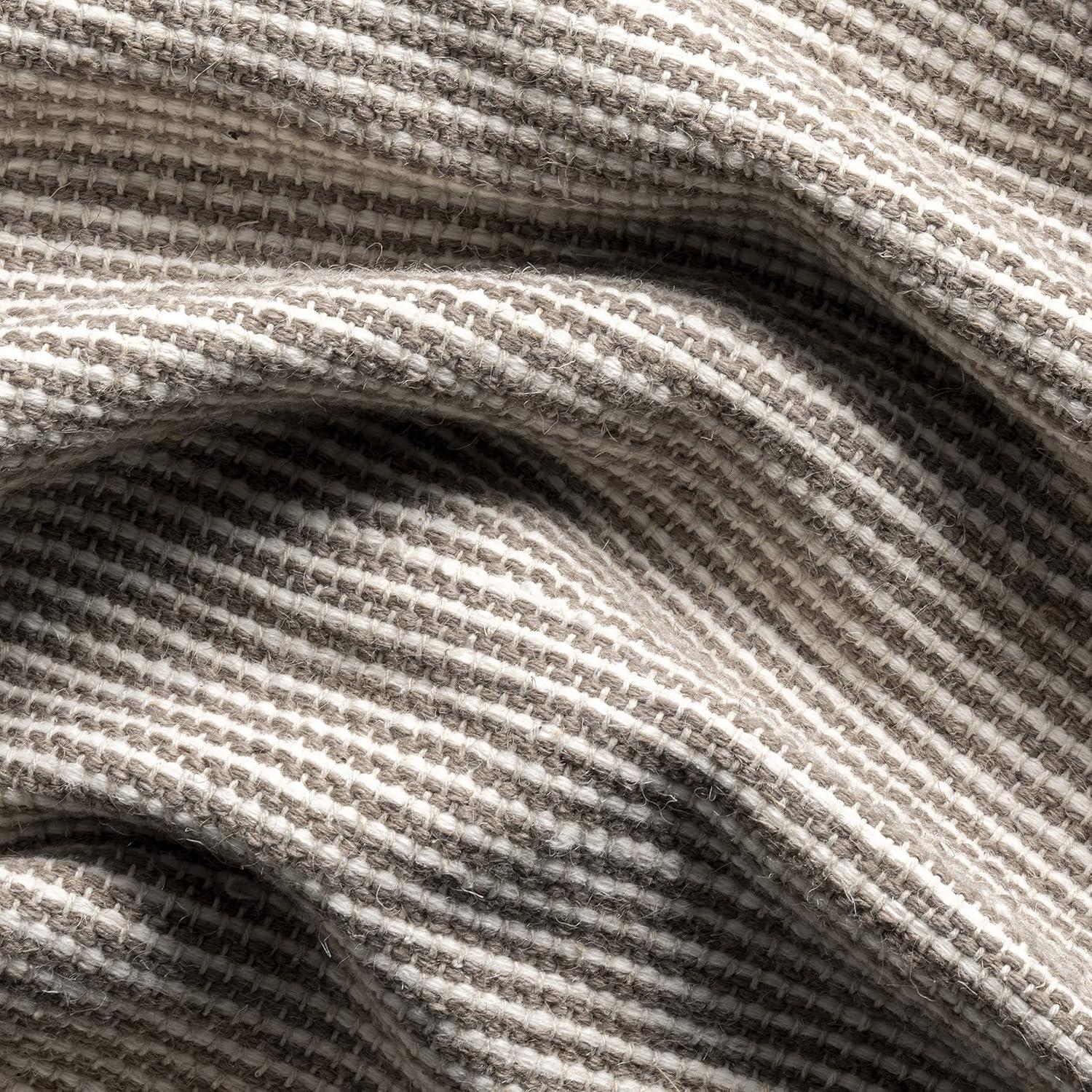 Nuloom Dylan Geometric 5x8 Wool Shag Indoor Area Rug for Living Room Bedroom Dining Room Nursery Kitchen, Beige/Ivory