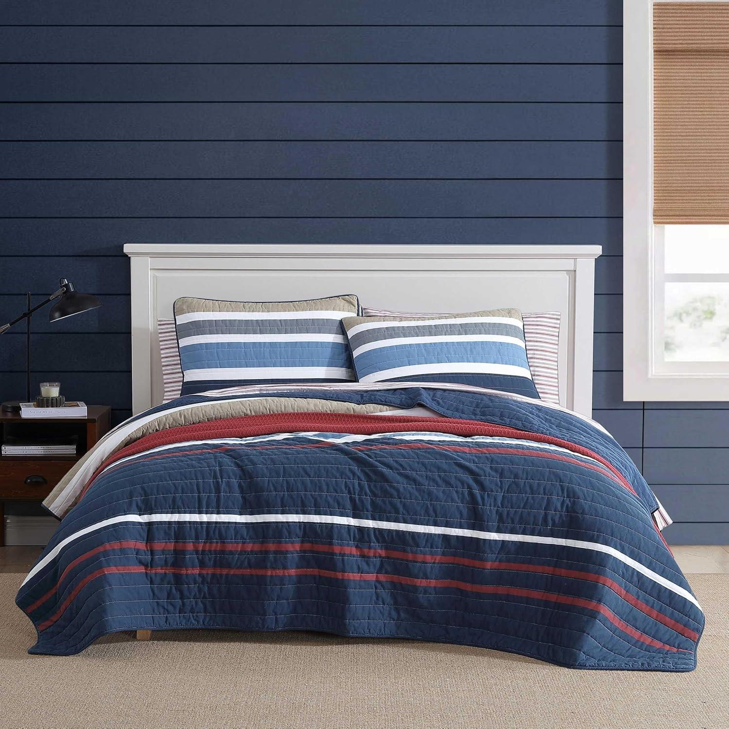 Nautica Nautica Bradford Cotton Reversible Navy Quilt Set