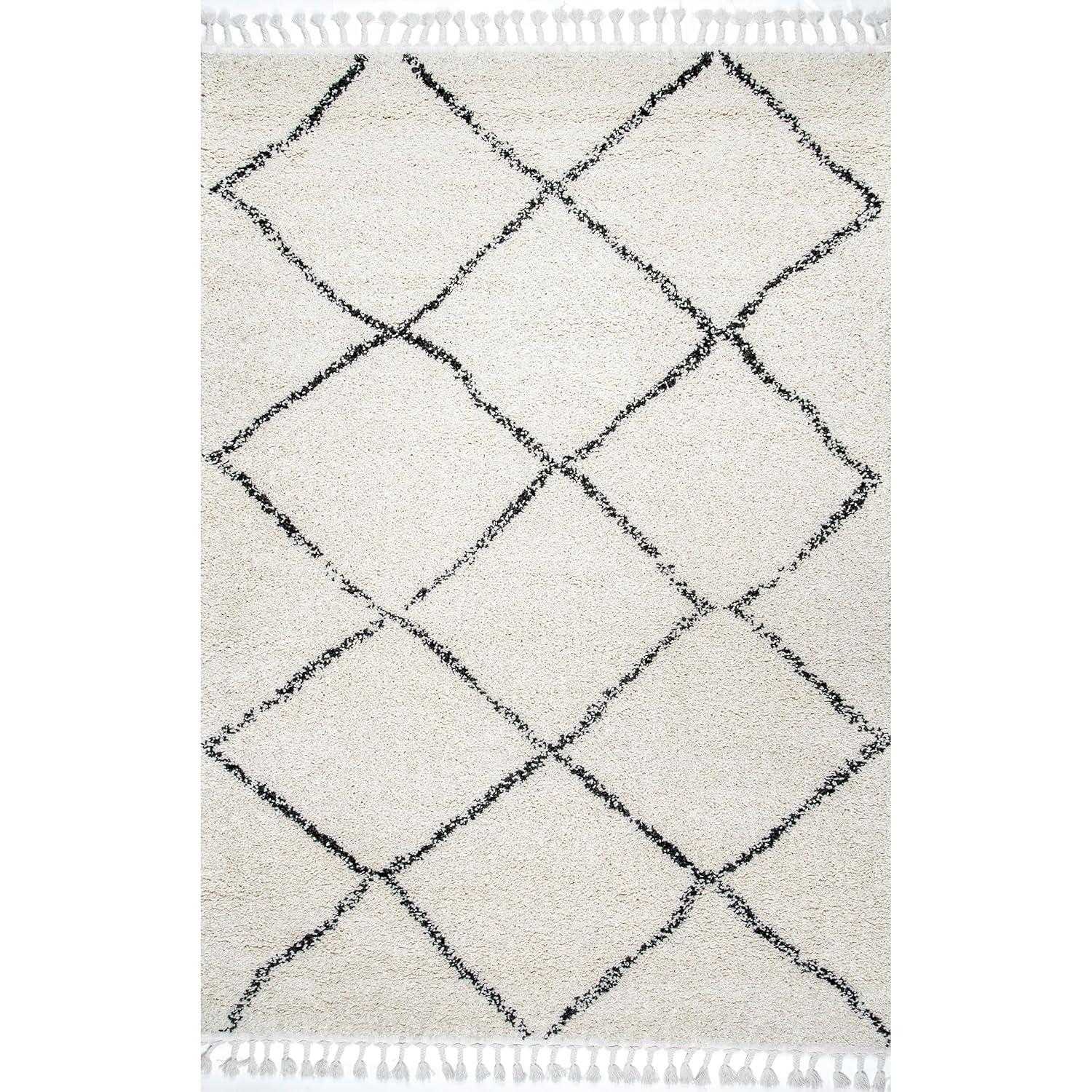 Nuloom Jessie Trellis 5x8 Indoor Area Rug for Living Room Bedroom Dining Room, Off White/Charcoal