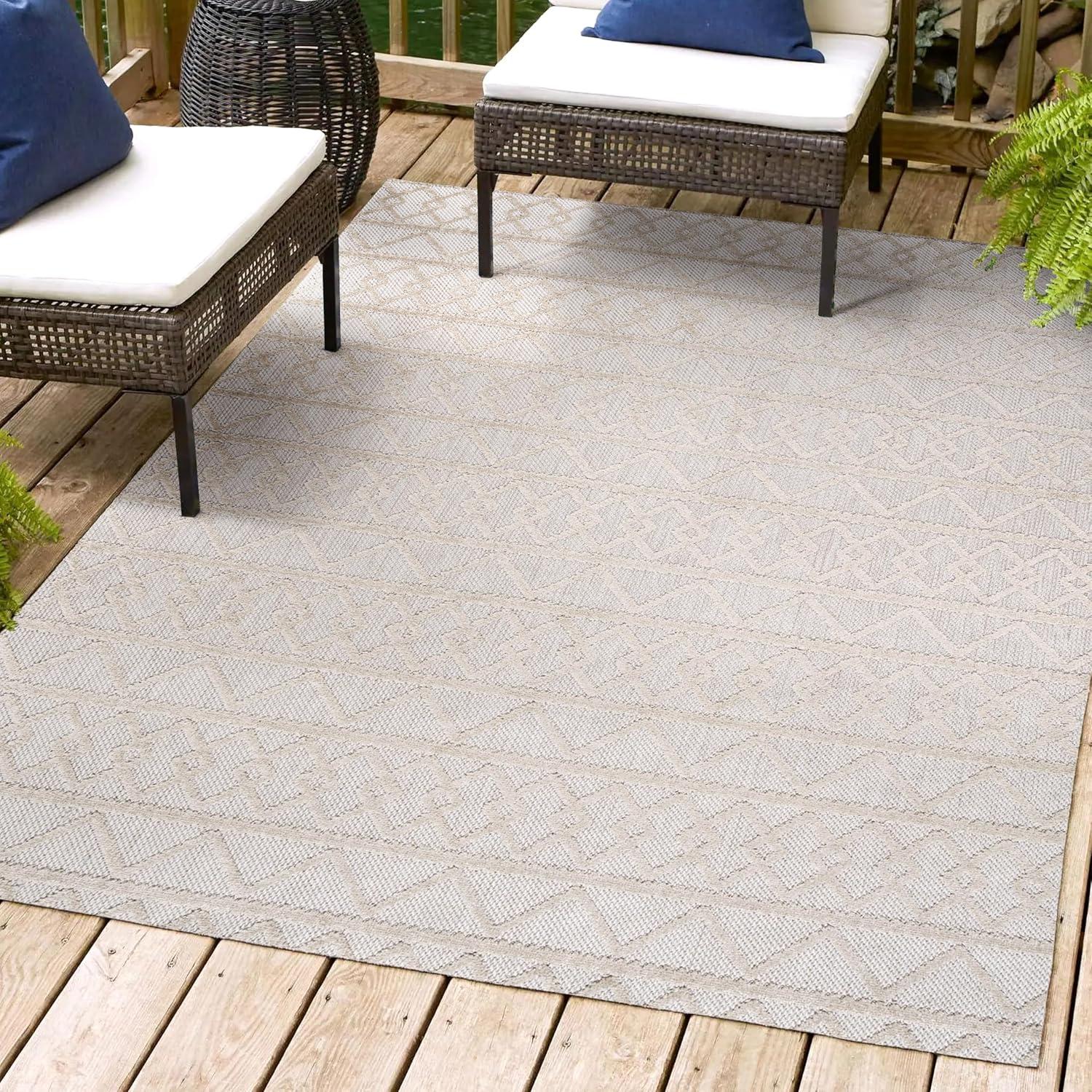 Aylan High-Low Pile Knotted Trellis Geometric Indoor/Outdoor Area Rug  - JONATHAN Y