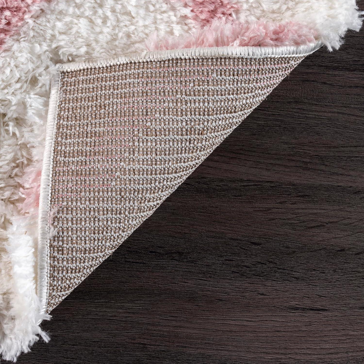 Nuloom Nelda Trellis 5x8 Shag Indoor Area Rug for Living Room Bedroom Dining Room Nursery, Baby Pink/White