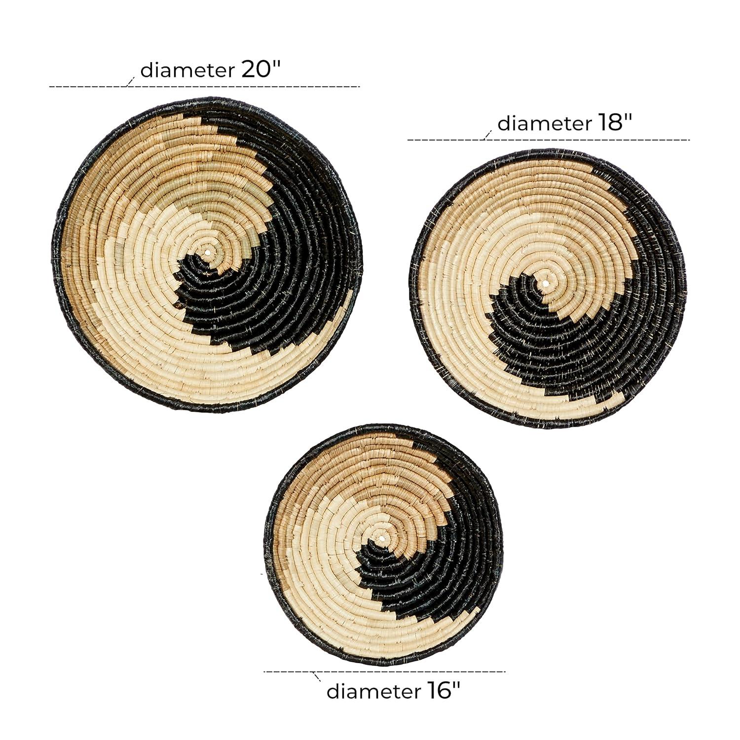 Deco 79 Seagrass Plate Handmade Home Wall Decor Spiral Basket Wall Sculpture, Set of 3 Wall Art 20", 18", 16"H, Black