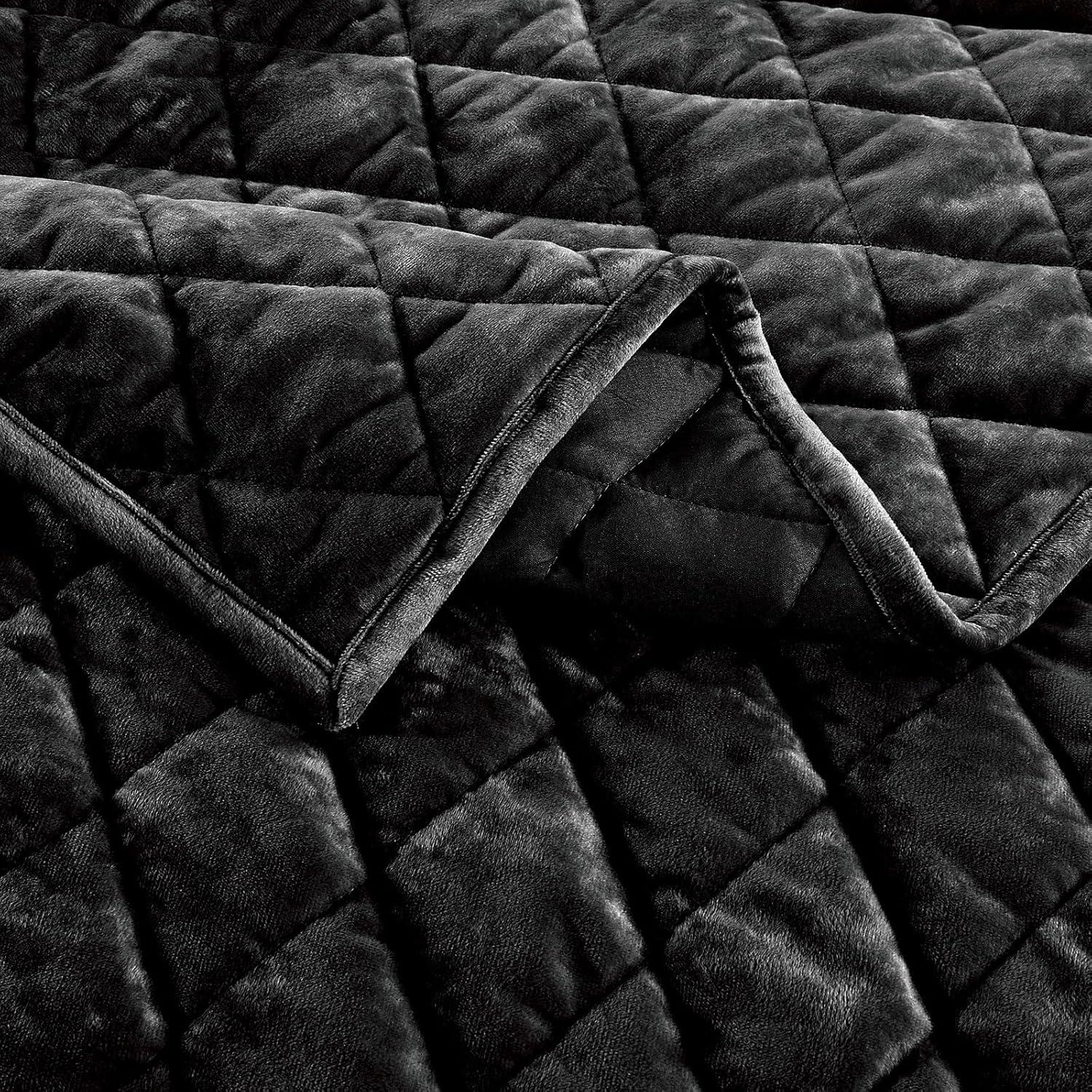 Royal Velvet Diamond Velvet Quilt Set