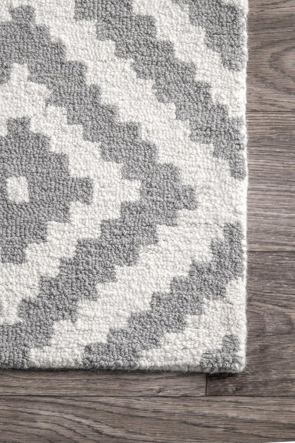 Nuloom Kellee Hand Tufted Geometric Wool Indoor Area Rug