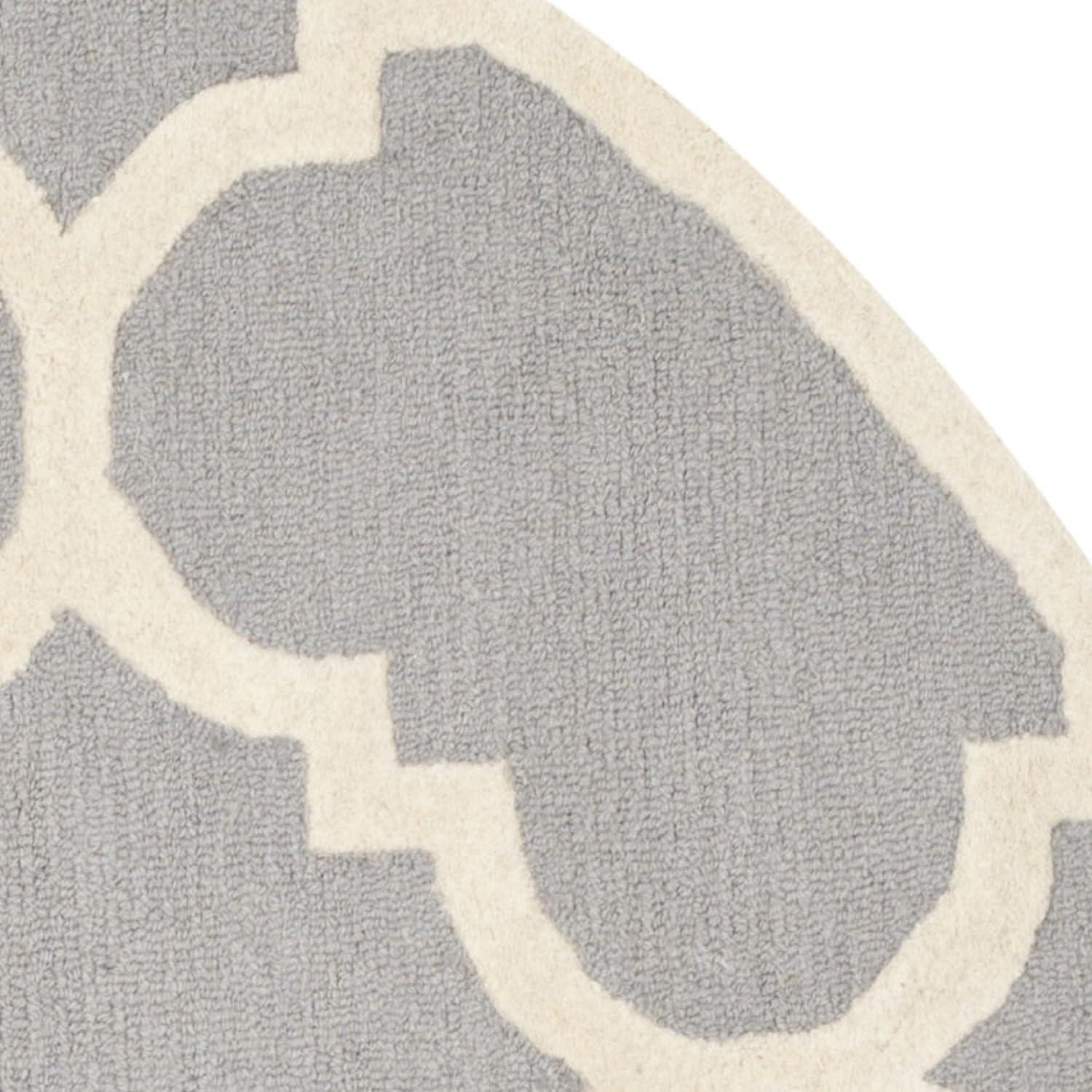 SAFAVIEH Cambridge Justine Geometric Quatrefoil Wool Area Rug, Silver/Ivory, 6' x 6' Round