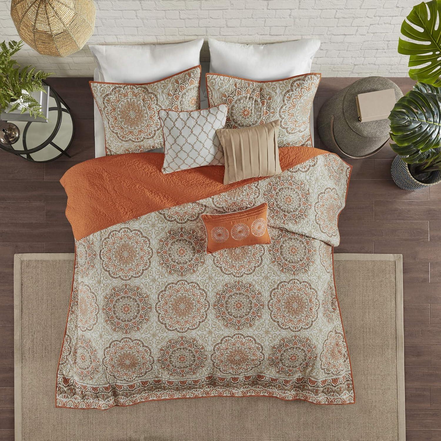 6 Piece Reversible Quilt Set with Throw Pillows