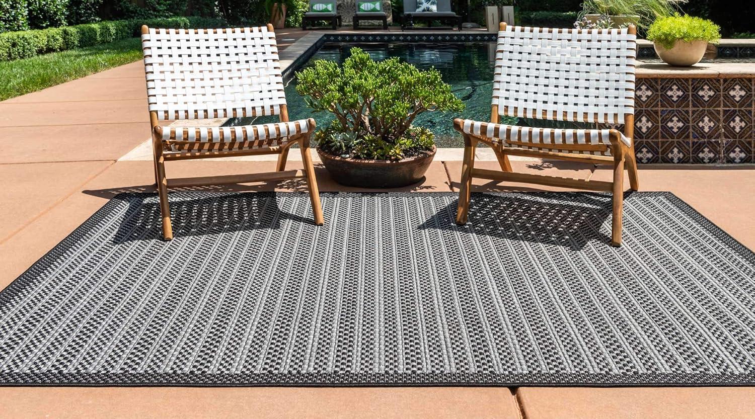 Modern Gray 9' x 12' Outdoor Flatweave Synthetic Rug