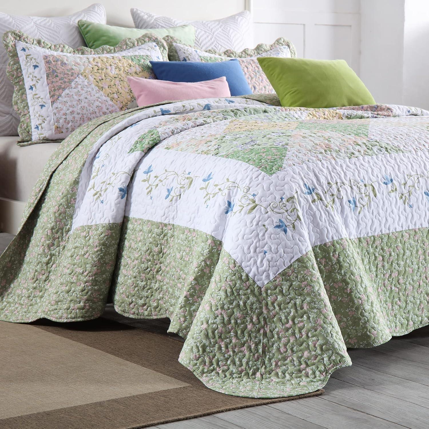 BYLily2022 Floral Quilt Set