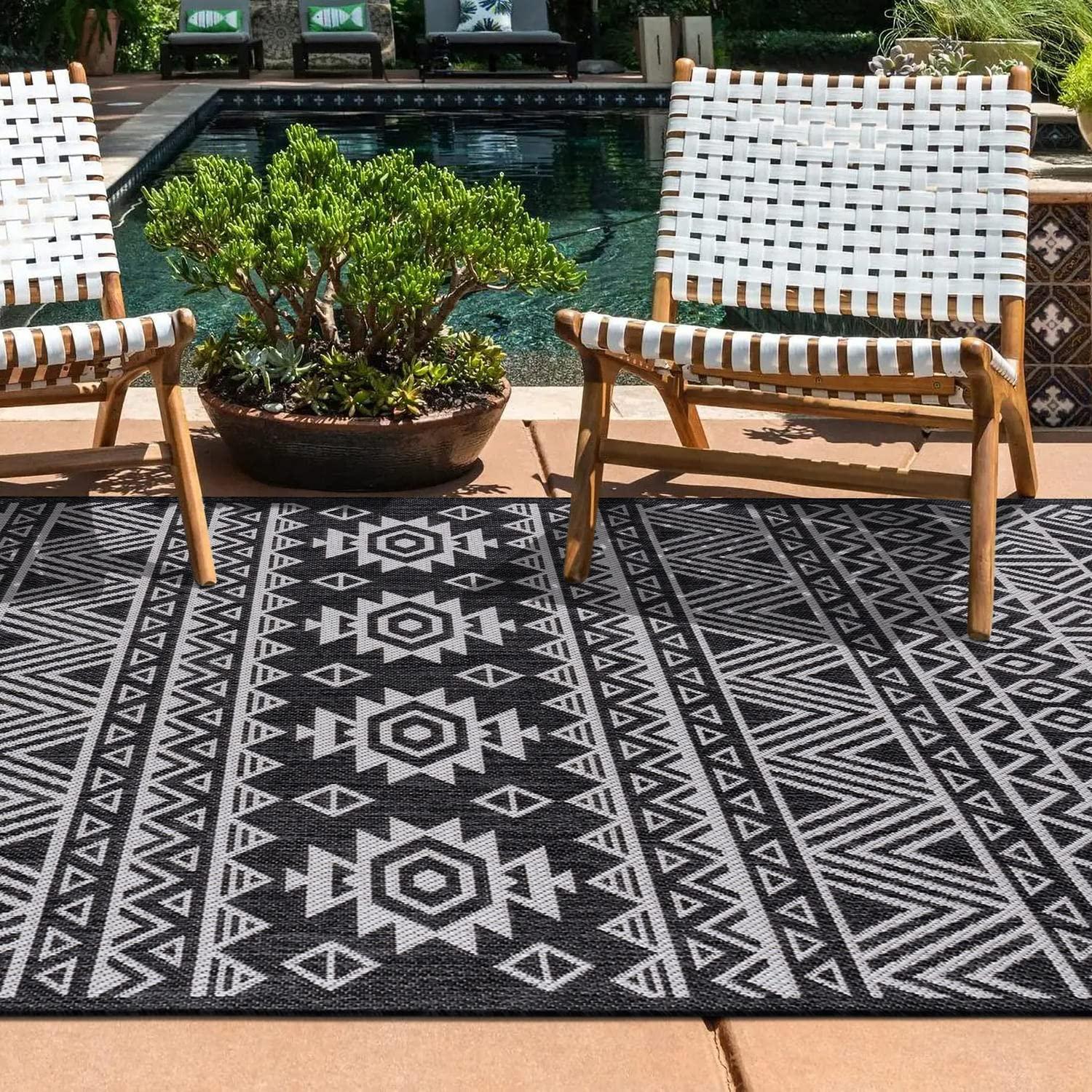 World Rug Gallery Distressed Geometric Bohemian Textured Flat Weave Indoor/Outdoor Area Rug - BLACK 5' X 7'