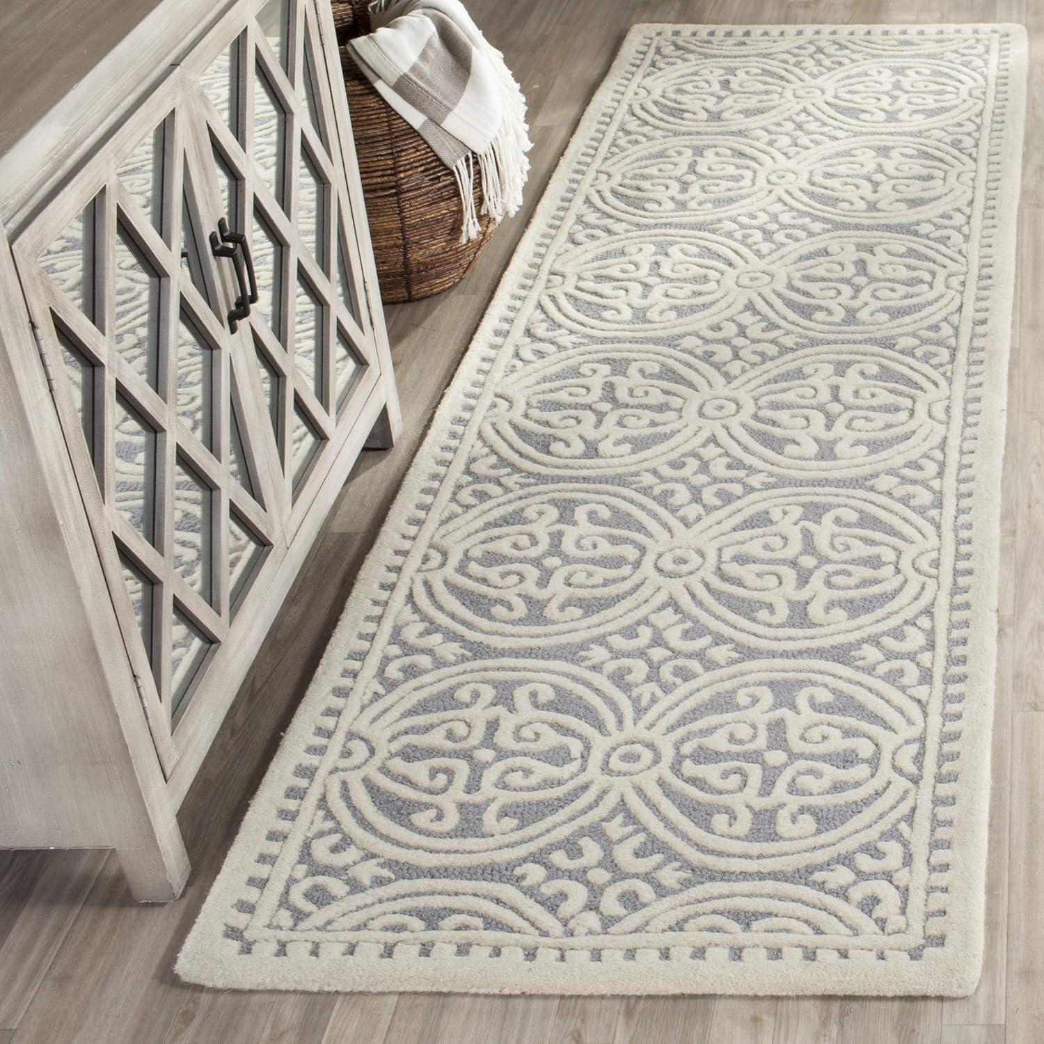 SAFAVIEH Cambridge Leslie Geometric Wool Runner Rug, Black/Ivory, 2'6" x 6'