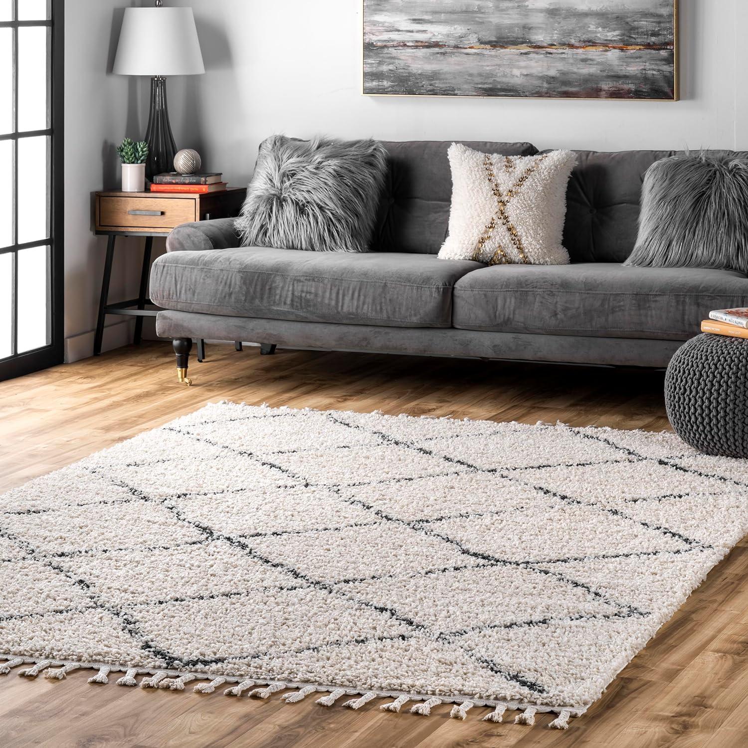 Nuloom Jessie Trellis 5x8 Indoor Area Rug for Living Room Bedroom Dining Room, Off White/Charcoal