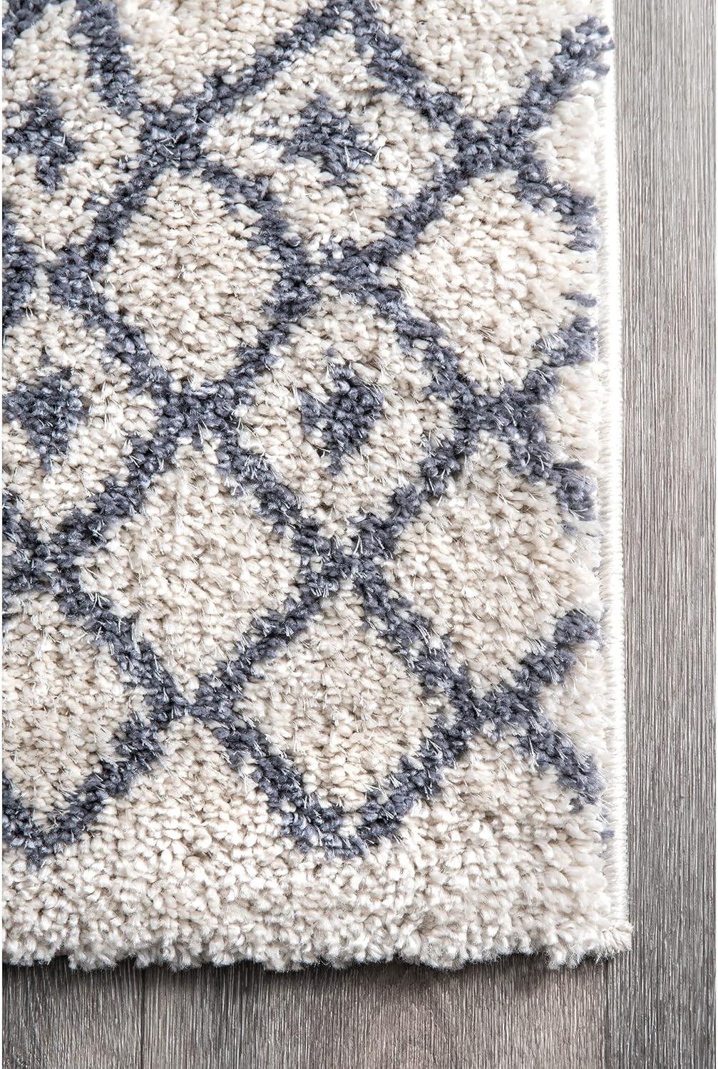 Beige Oval Trellis Shag 4' x 6' Synthetic Rug