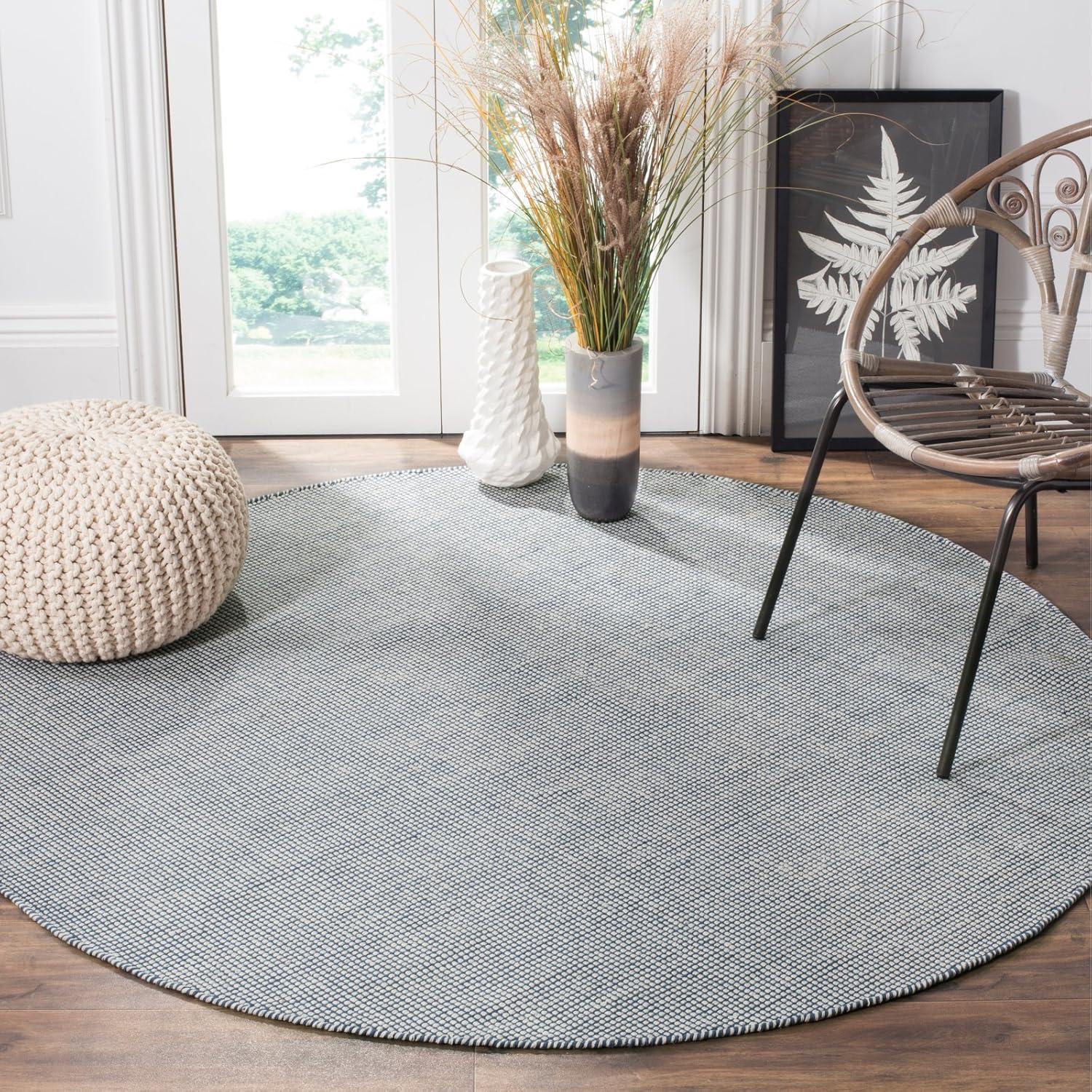 Montauk MTK345 Hand Woven Indoor Rug - Safavieh