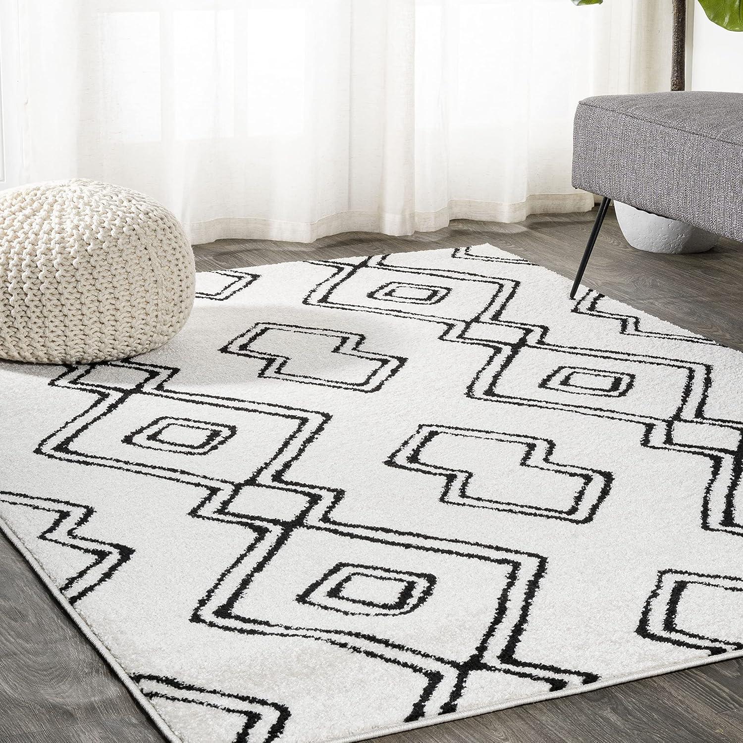 Deia Moroccan Style Diamond Shag White and Black 3' x 5' Area Rug