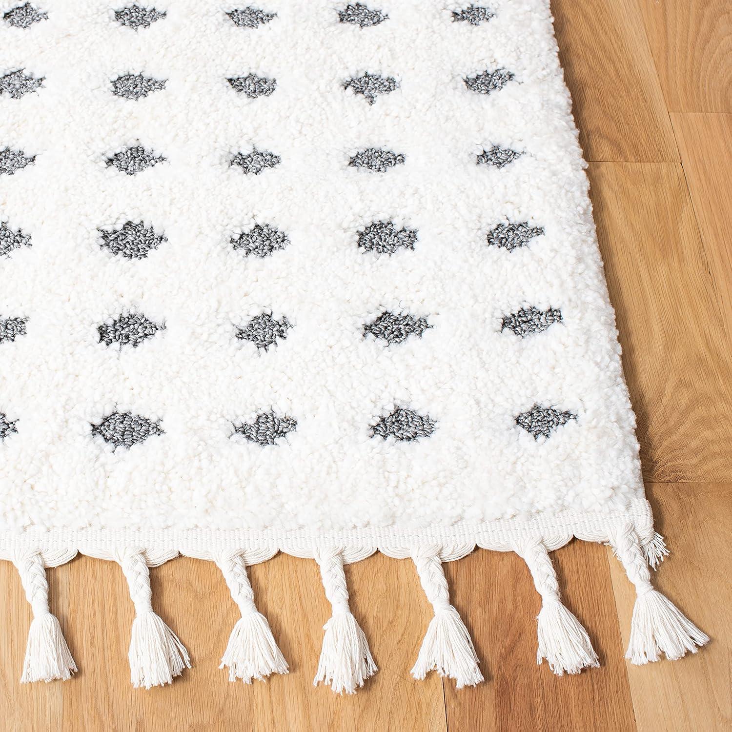 SAFAVIEH Moroccan Tassel Siofra Dot Print Shag Area Rug, Ivory/Grey, 3' x 5'