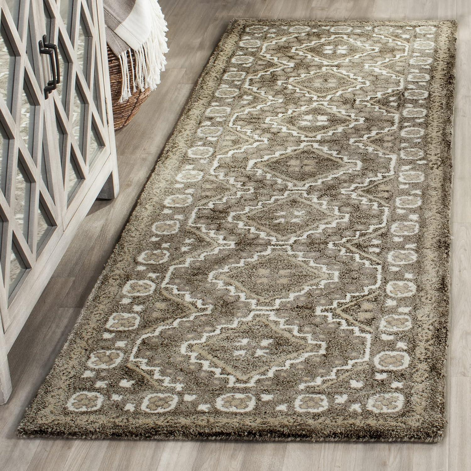 Bella BEL672 Hand Tufted Accent Rug - Brown/Taupe - 2'6"x4' - Safavieh.