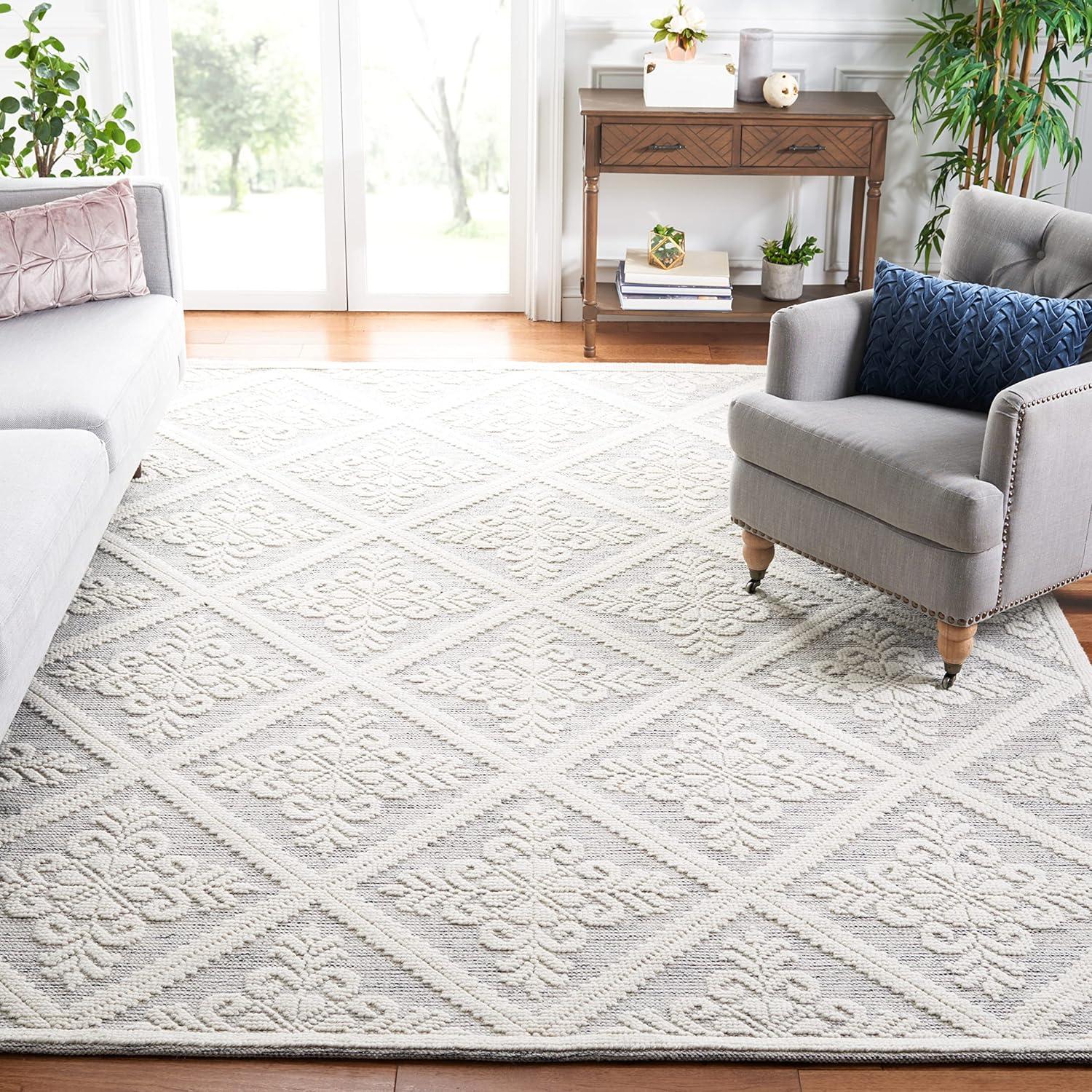 Ivory and Grey Hand-Knotted Wool Area Rug, 5' x 8'