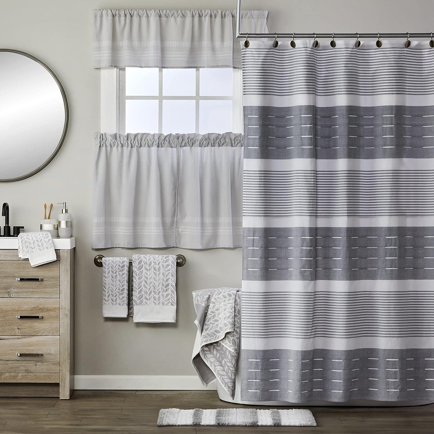 Gracie Oaks Gracie Oaks Distressed Leaves Hand Towel (Set of 2)