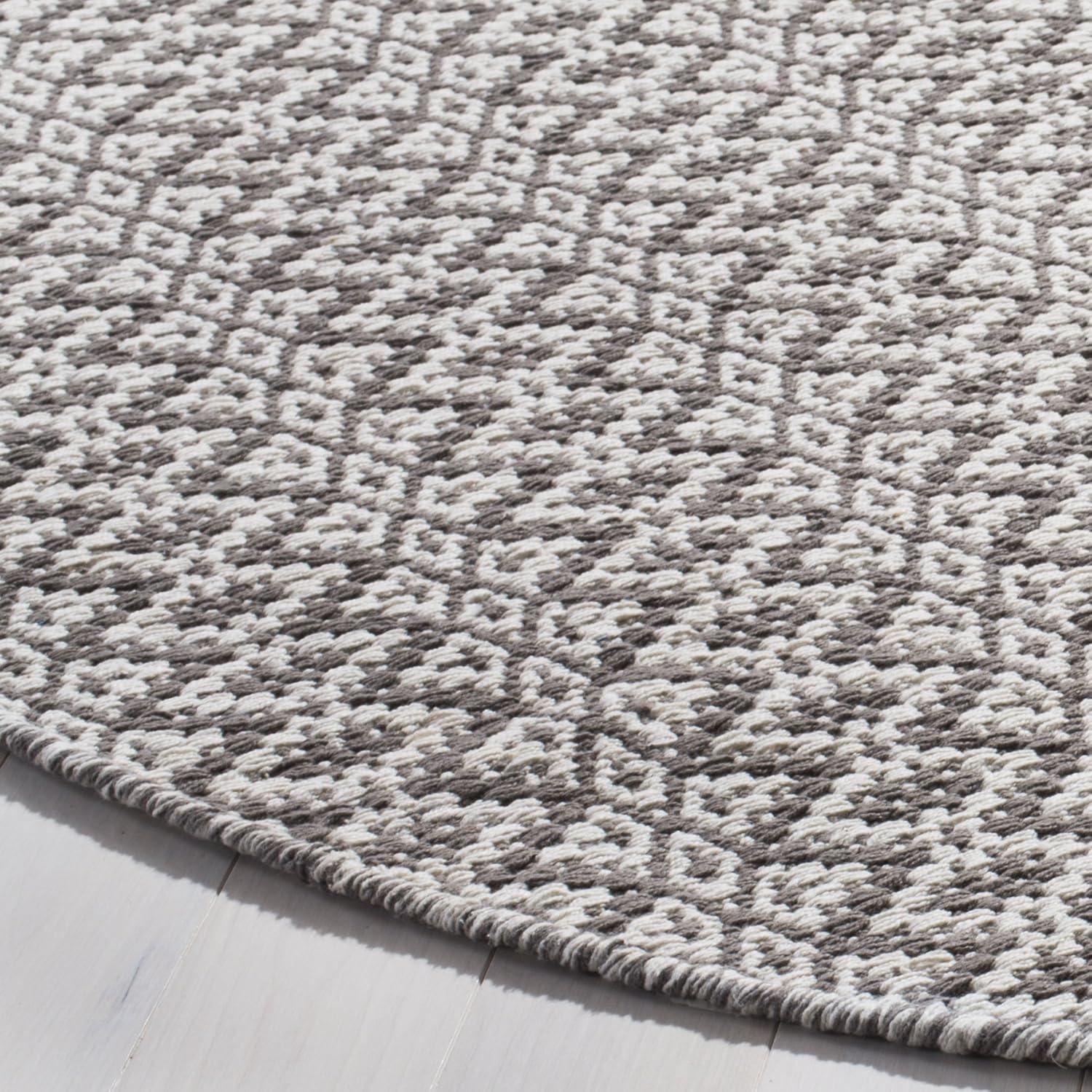Montauk MTK716 Hand Woven Indoor Accent Rug - Ivory/Grey - 4' Round - Safavieh