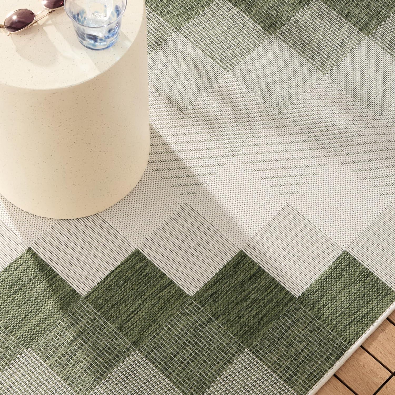 NICOLE MILLER NEW YORK Patio Country Ombre Chevron Outdoor Area Rug, Green/Cream