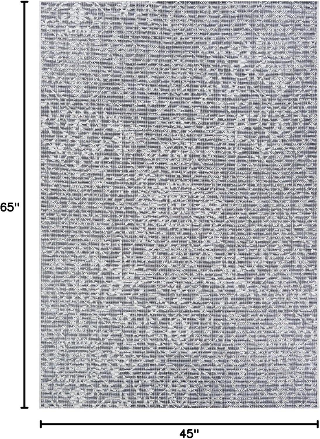 Couristan Monte Carlo Palmette Indoor/Outdoor Area Rug, 3'9" x 5'5", Grey-Ivory