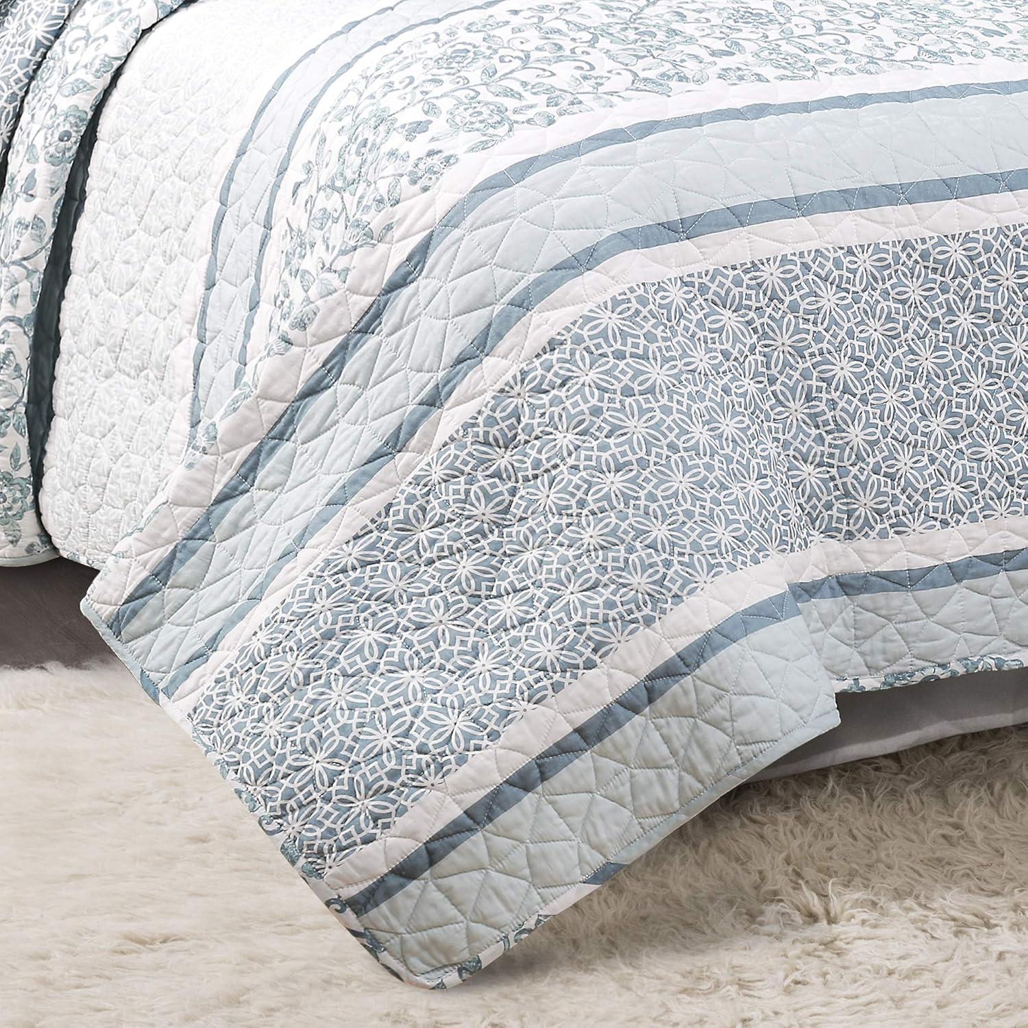 Blue Cotton Reversible Full/Queen Quilt Set with Shams