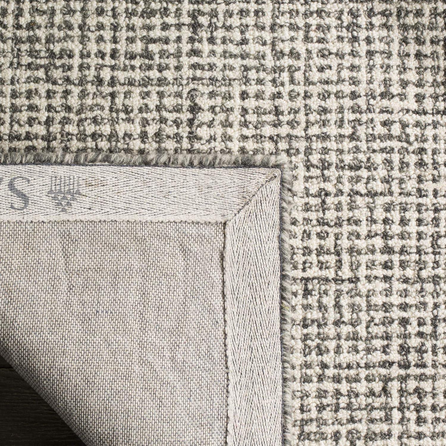 Abstract ABT220 Handmade Indoor Area Rug - Sage/Ivory - 6'x9' - Safavieh