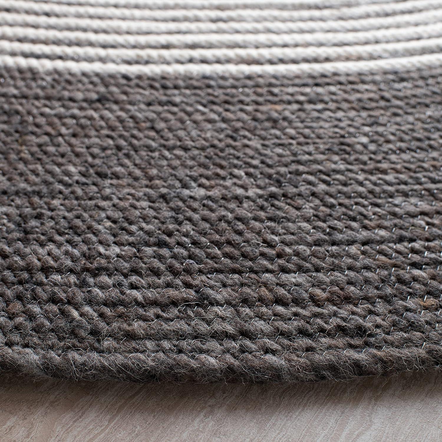 Braided BRD904 Hand Woven Indoor Accent Rug - Charcoal/Ivory - 3' Round - Safavieh