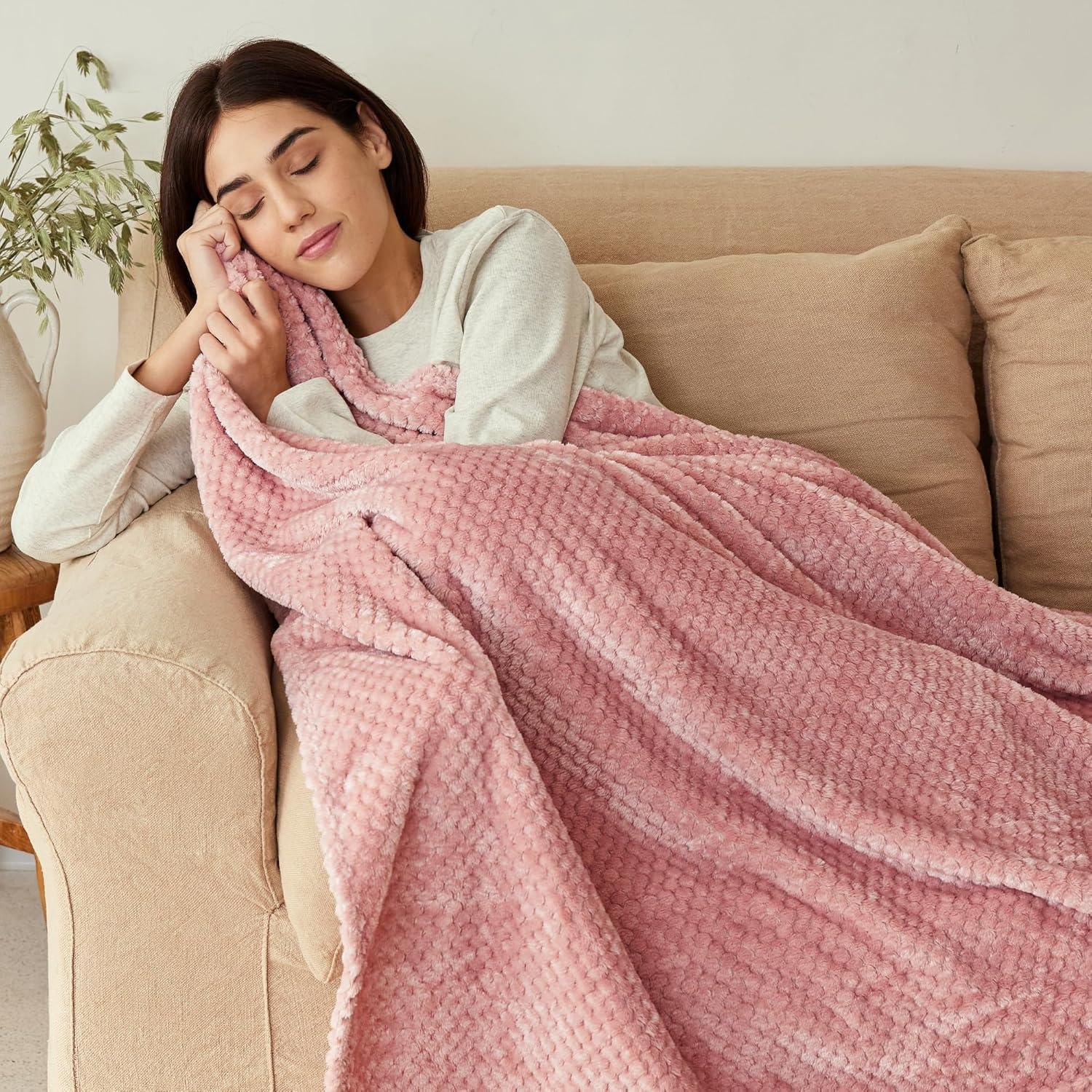Exclusivo Mezcla Waffle Textured Extra Large Fleece Blanket, Super Soft and Warm Throw Blanket for Couch, Sofa and Bed (Dusty Pink, 50"x70")-Cozy, Fuzzy and Lightweight