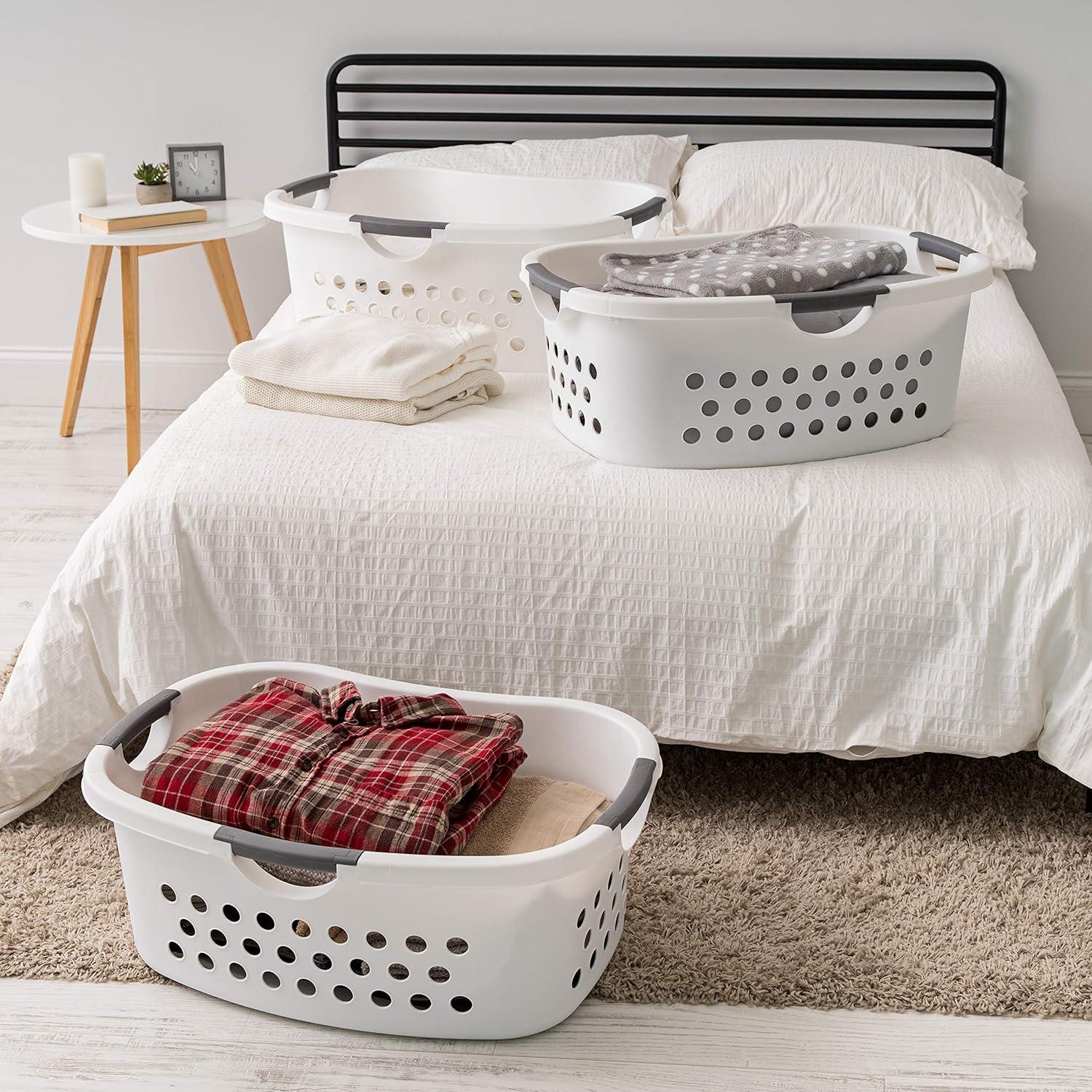 IRIS USA Laundry Basket 50L Large Plastic Hip Hold Hamper with Built-In Comfort Carry Handles, 3-Pack, 1.5 Bushel Hamper, Closet Laundry Room, White