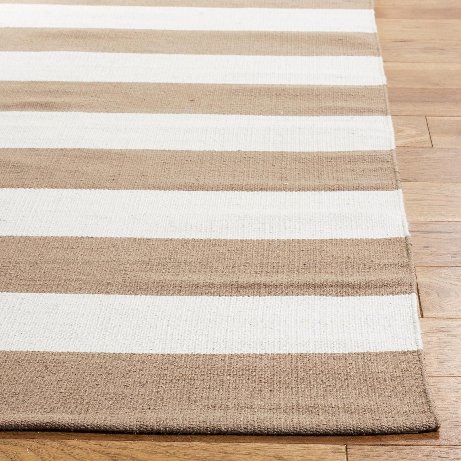 Montauk MTK712 Hand Woven Indoor Rug - Safavieh