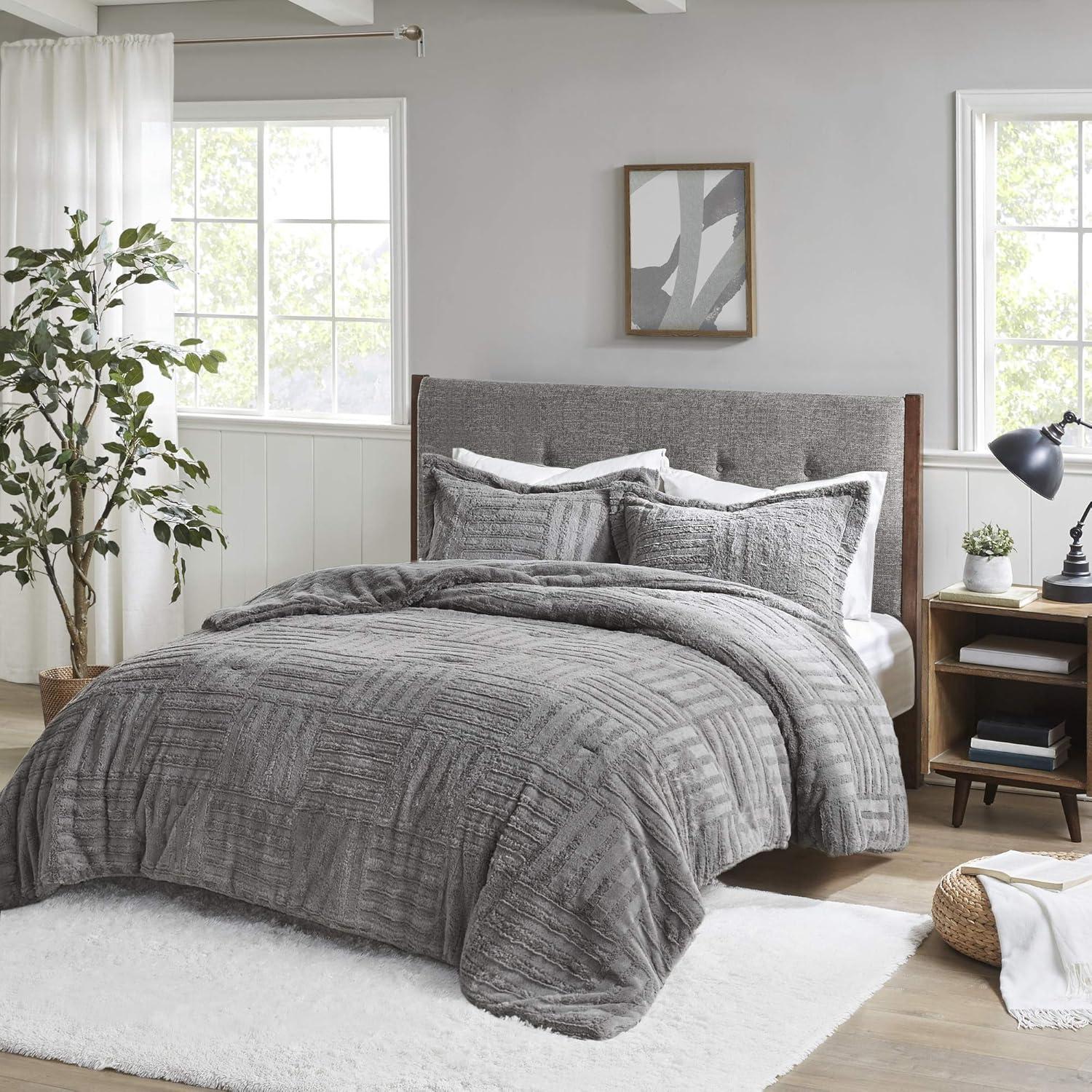 Gray Polar Brushed Faux Fur Comforter Mini Set King/California King 3pc