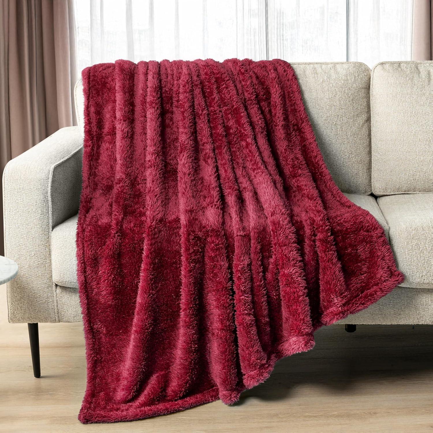 PAVILIA Plush Throw Blanket for Couch Bed, Faux Shearling Blanket and Throw for Sofa Home Decor