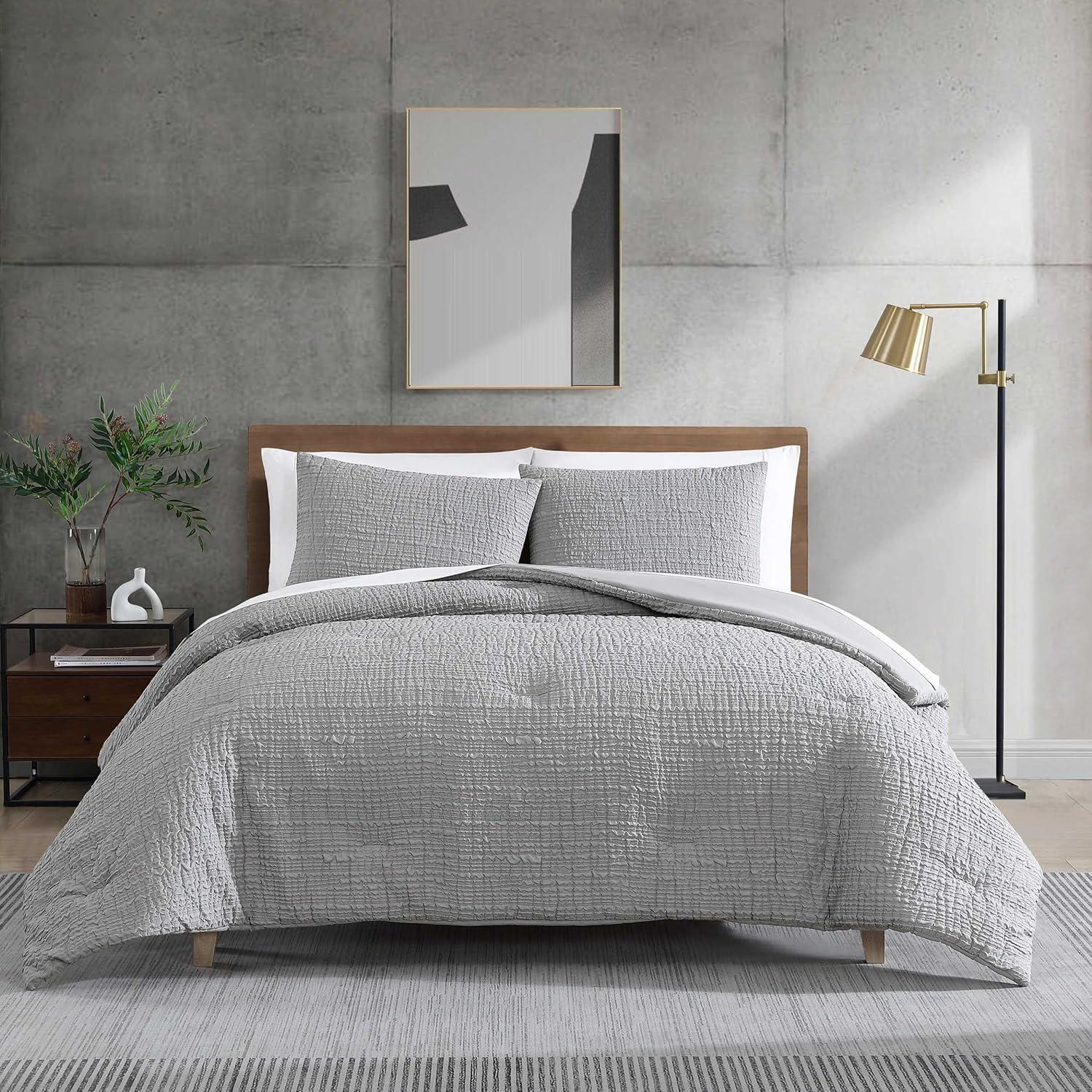 Kenneth Cole Serenity Wavy Lines Grey 3 Piece Comforter Set- Full/Queen