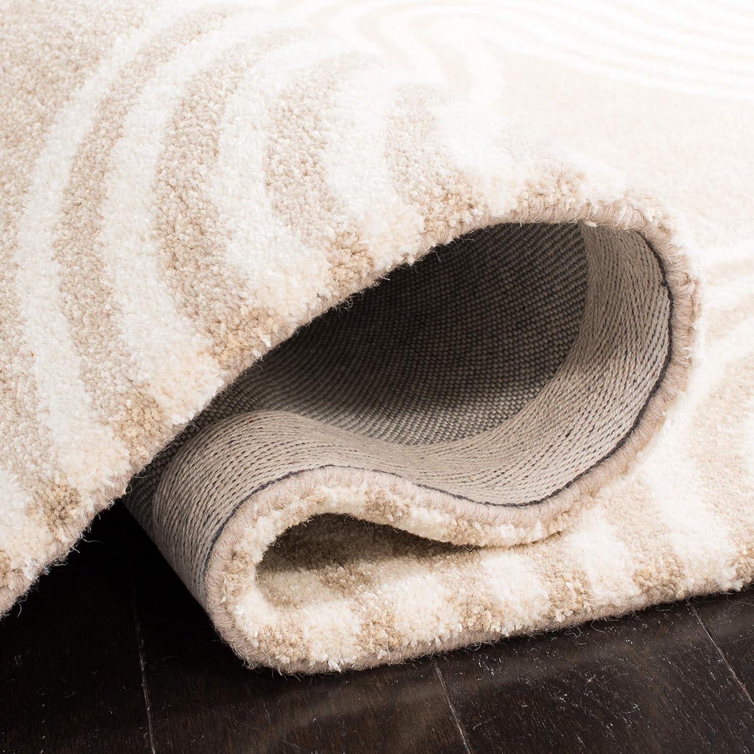 SAFAVIEH Chatham Jasmyn Geometric Wool Area Rug, Beige/Ivory, 5' x 8'