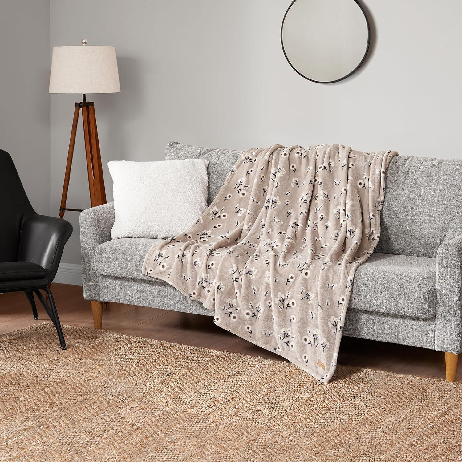 Lucky Brand Lucky Brand Daisy Blankets
