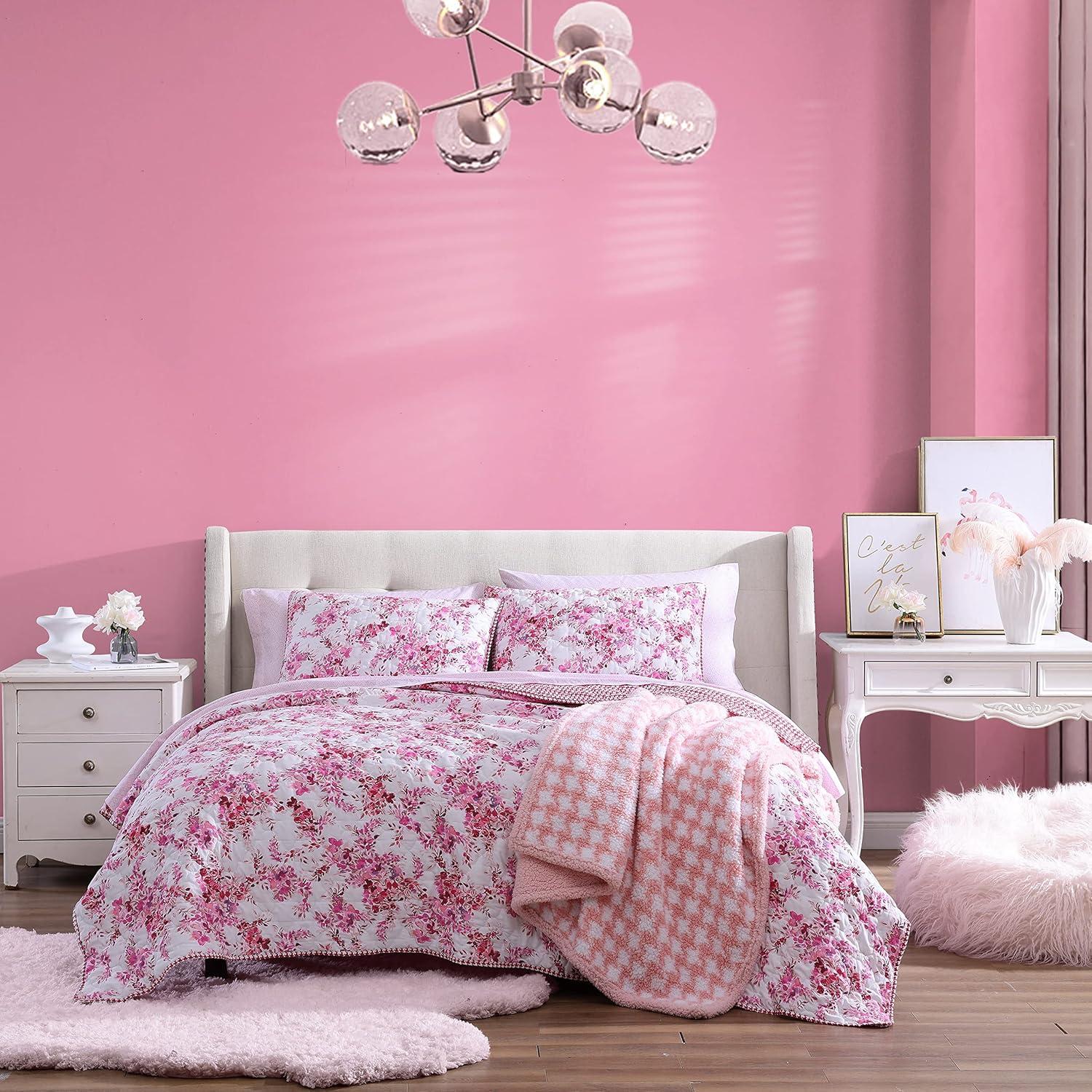 Betsey Johnson Betsey Johnson Floral Vineyard Reversible Quilt Set